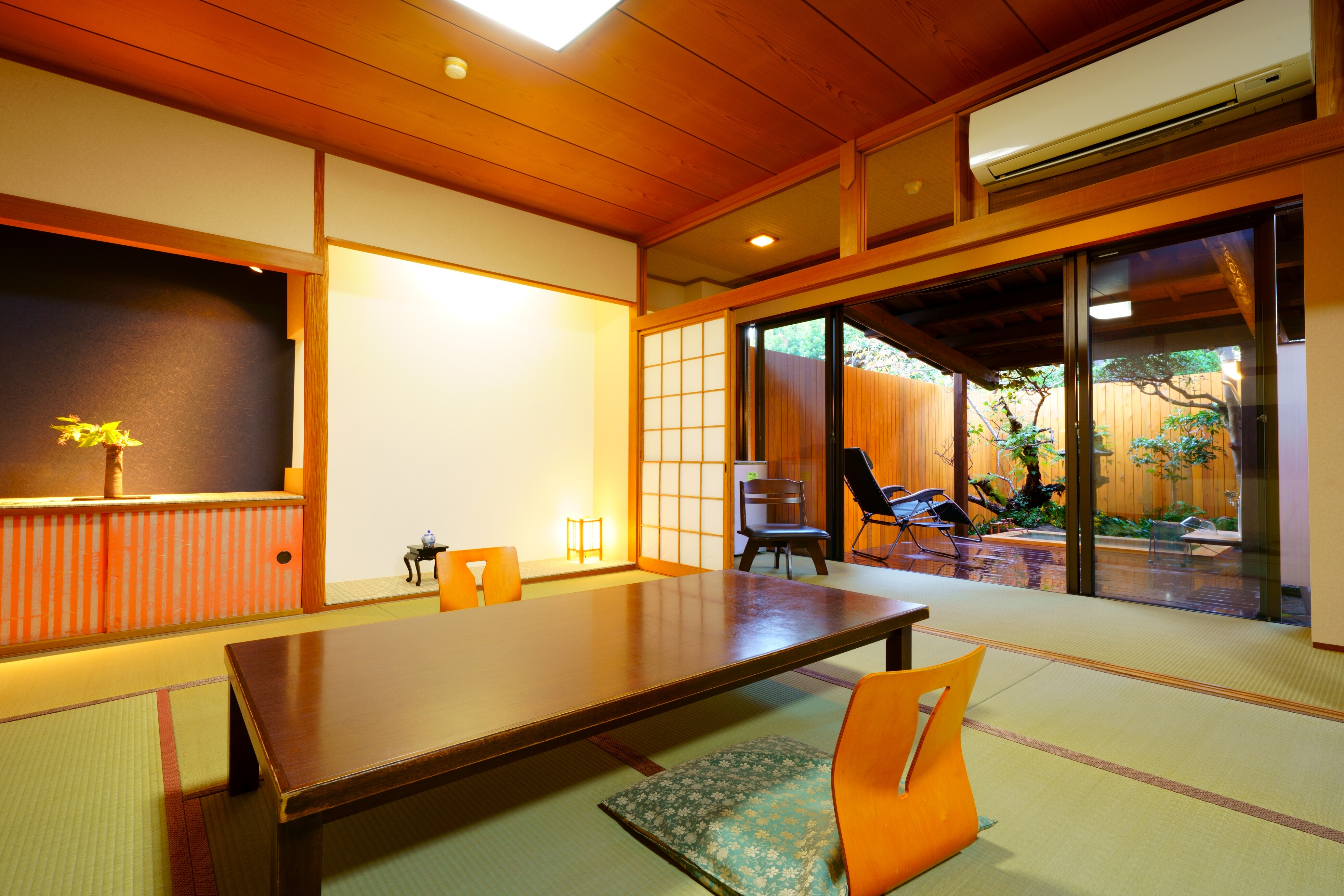 Heian-no-smoking 12 tatami mat Japanese-style room with open-air bath♪