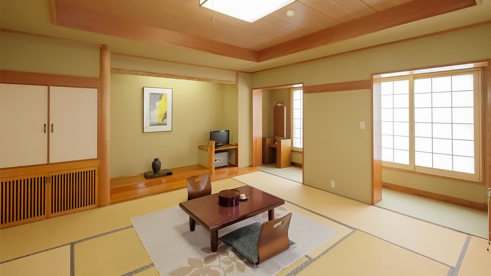 ・Standard Japanese-style room (15 tatami mats) A spacious room that can accommodate up to 4 people