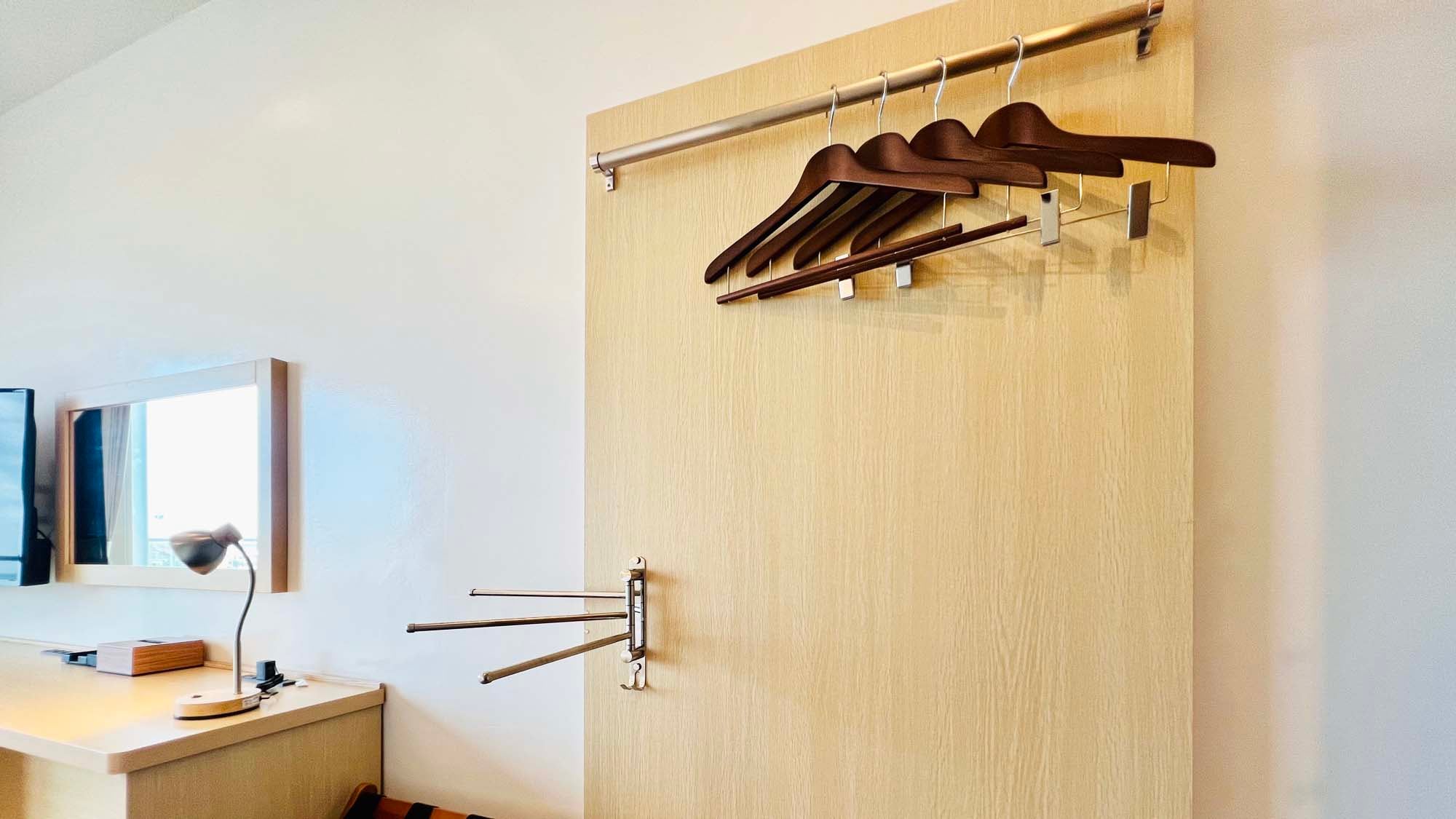 [Common facilities in guest rooms] Around the hanger