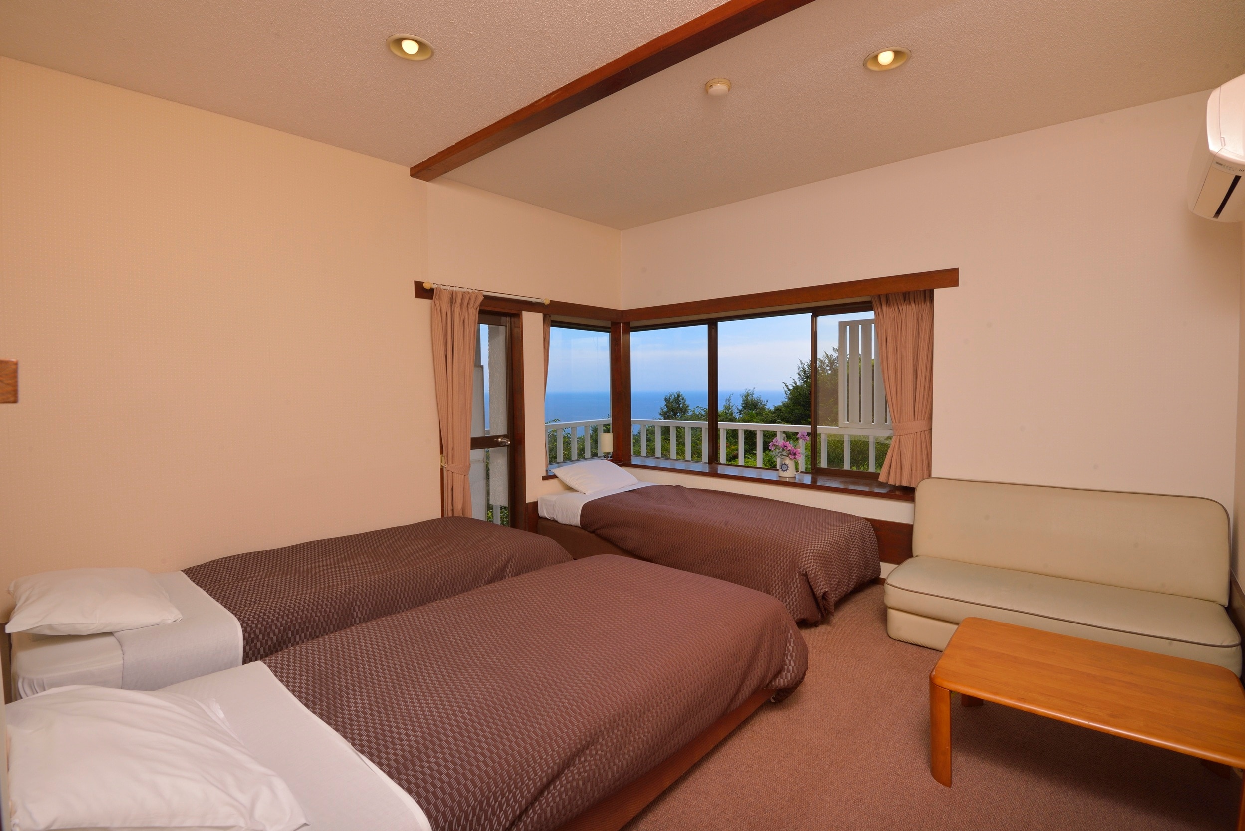 Triple room