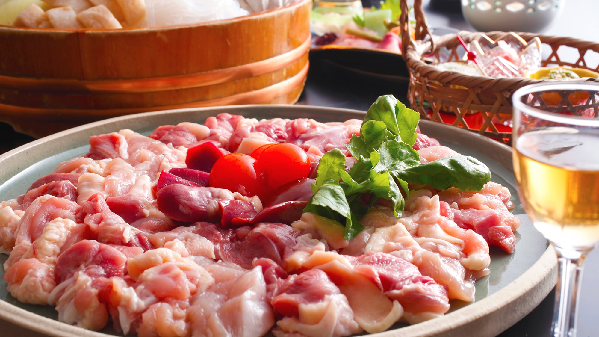 [Sukiyaki gà địa phương Kyoto] Nước sốt đặc biệt làm tăng thêm hương vị của thịt gà!