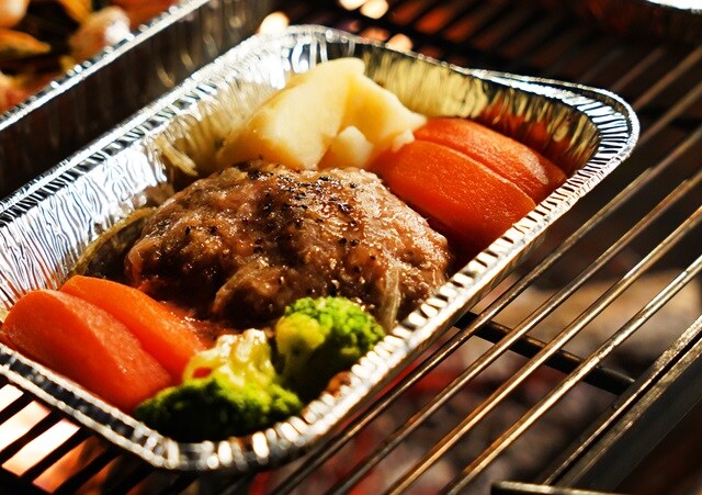 มื้ออาหารแบบตั้งแคมป์ง่ายๆ