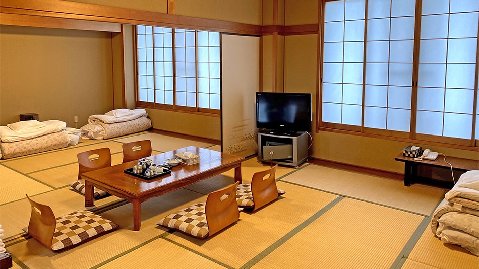 20 tatami Japanese-style room