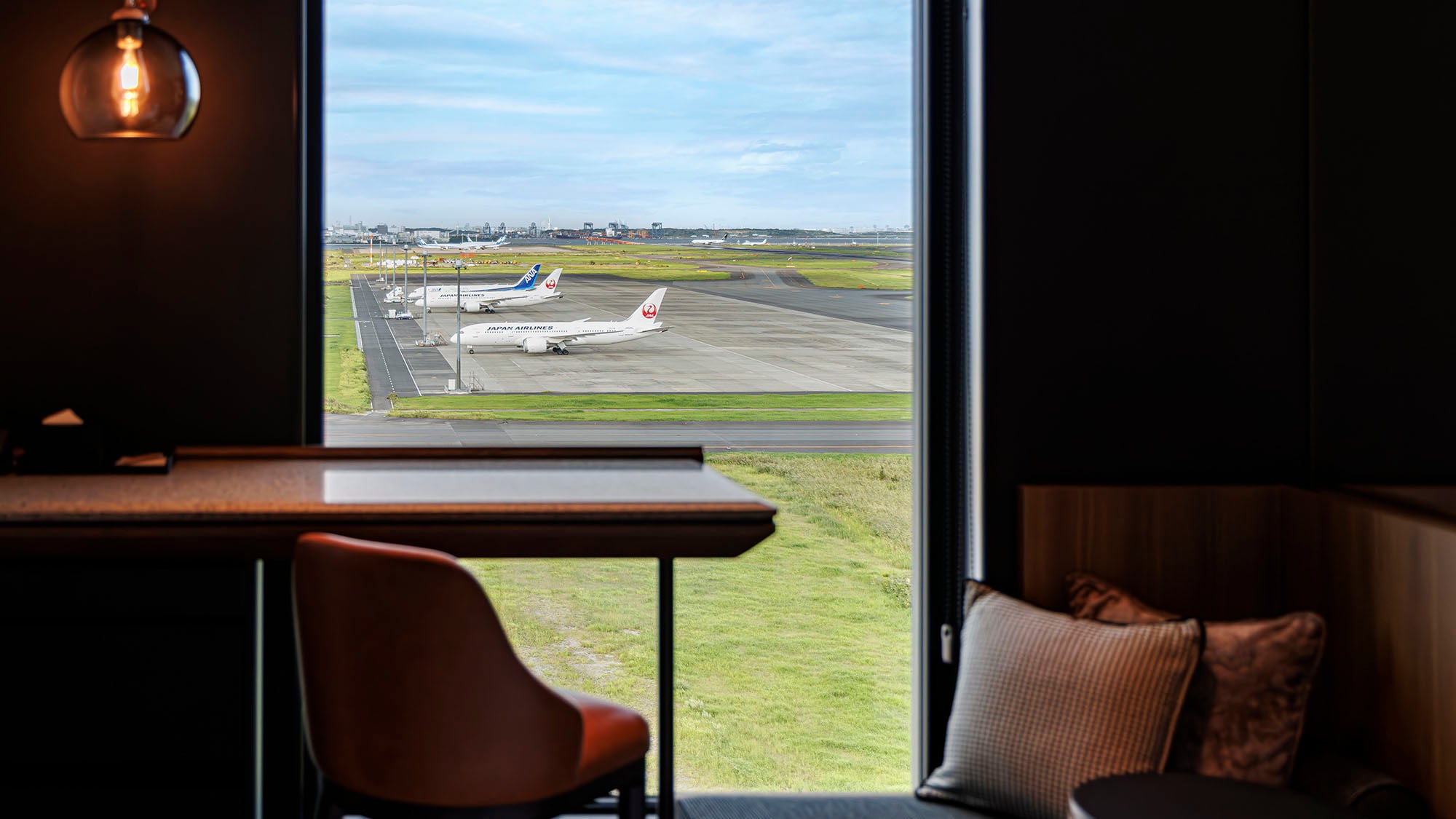 Standard Twin Room, Airport Side, View