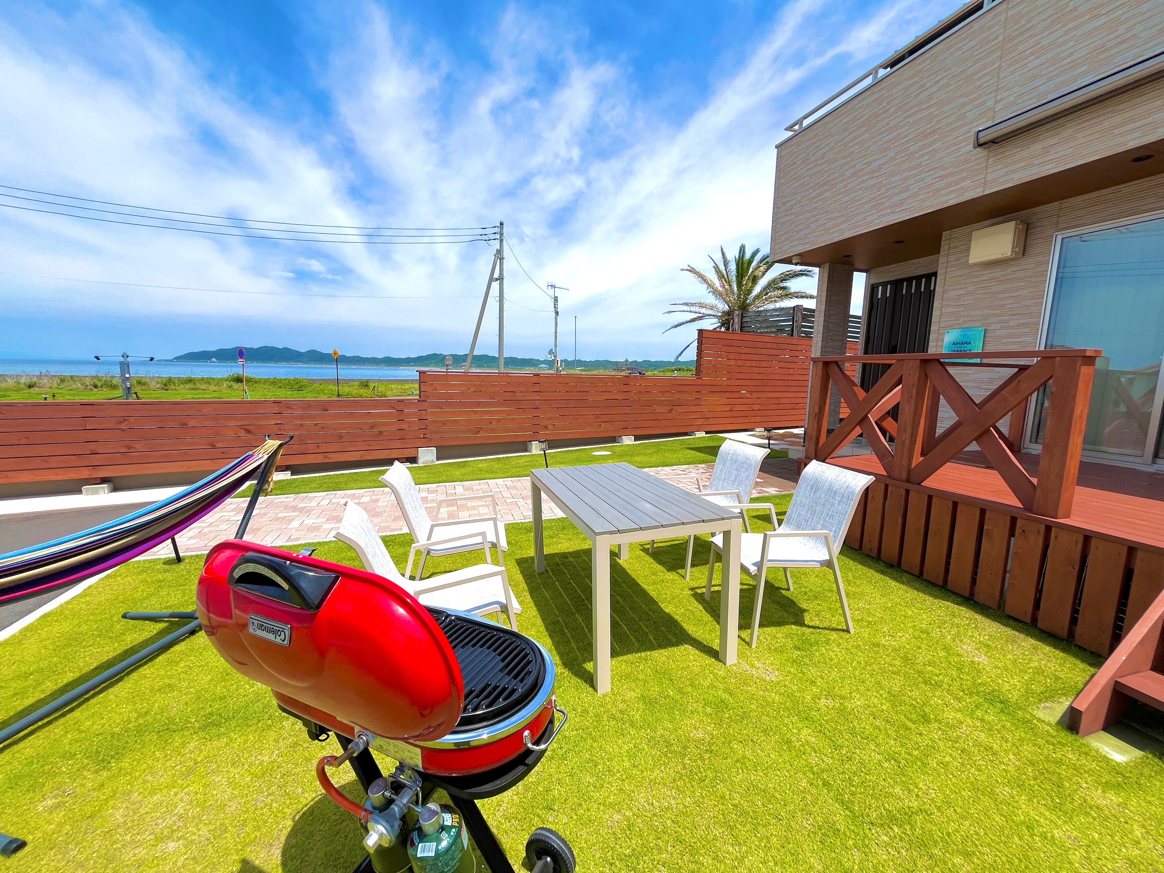 Enjoy a BBQ while looking out at the spectacular beach.