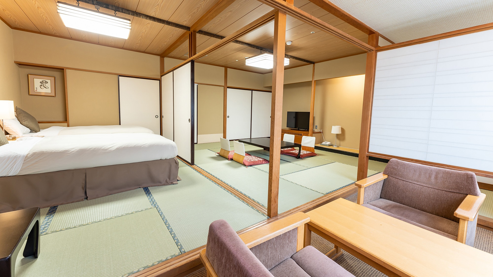 Standard Japanese-Western style room (10 tatami + TW)