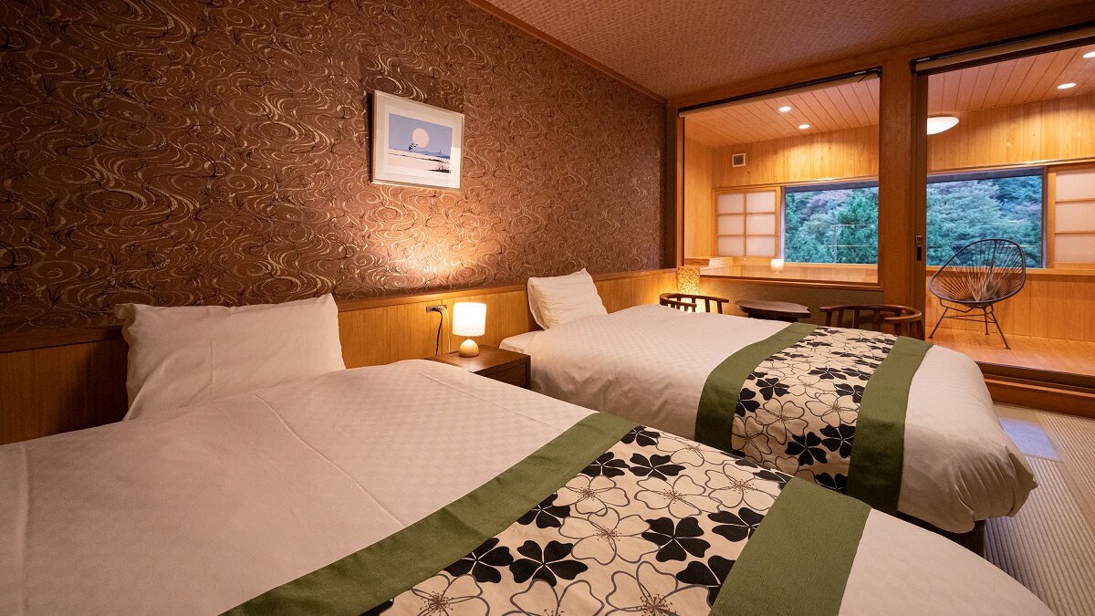 Comfortable Simmons beds in the South Wing [with view bath (hot spring)] Twin bedroom 303