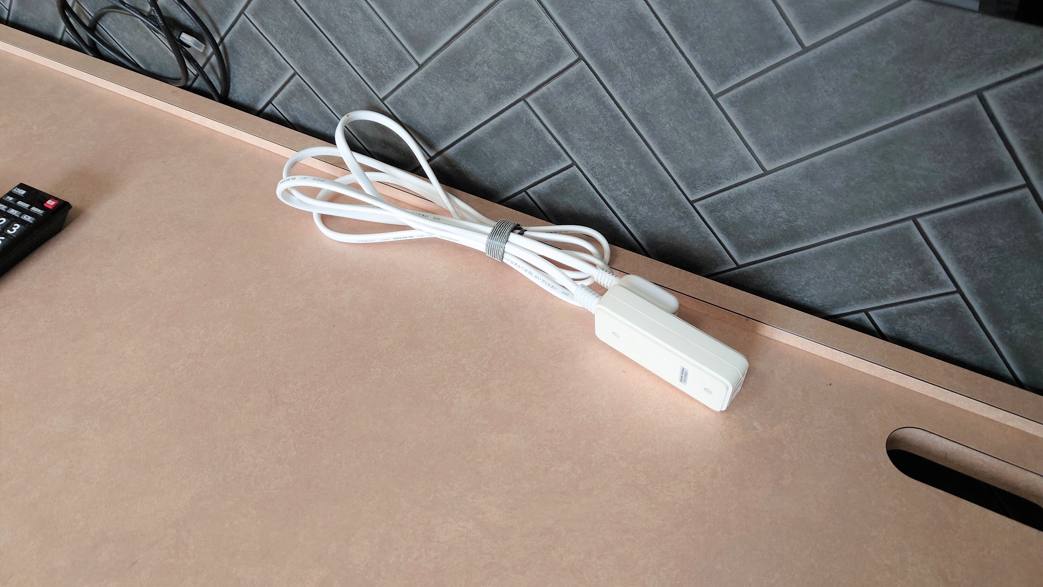 Outlet tap extension cord