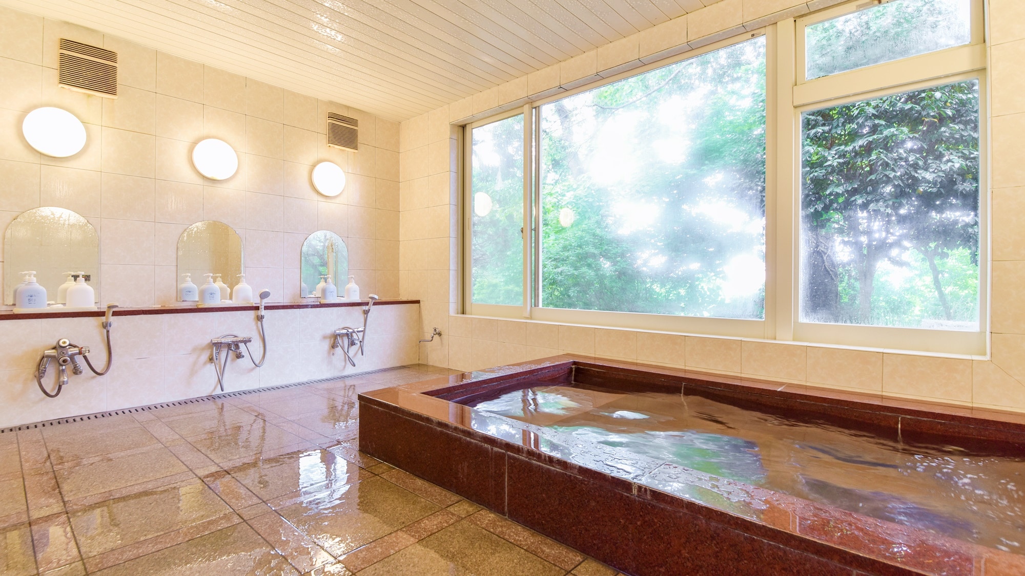 *Large public bath (men's bath)