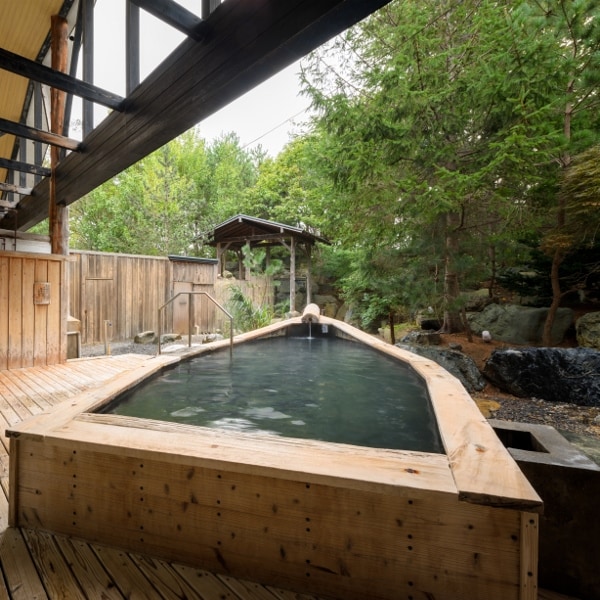 Open-air bath