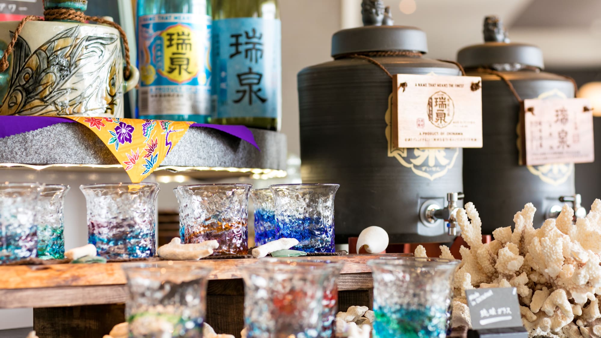 Happy Hour (lantai 4 hotel) 15:00-18:00