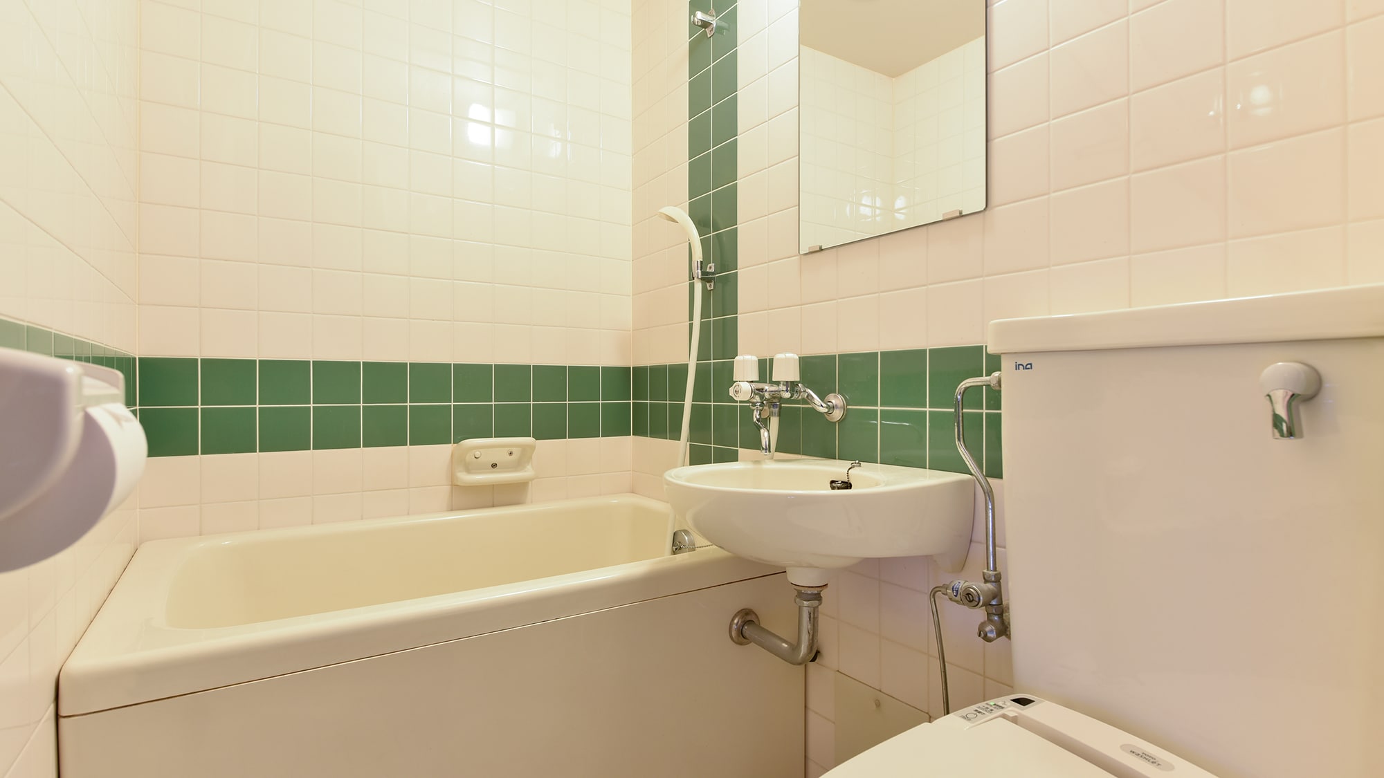 * [Japanese-style room 12 tatami mats (example)] Unit bath