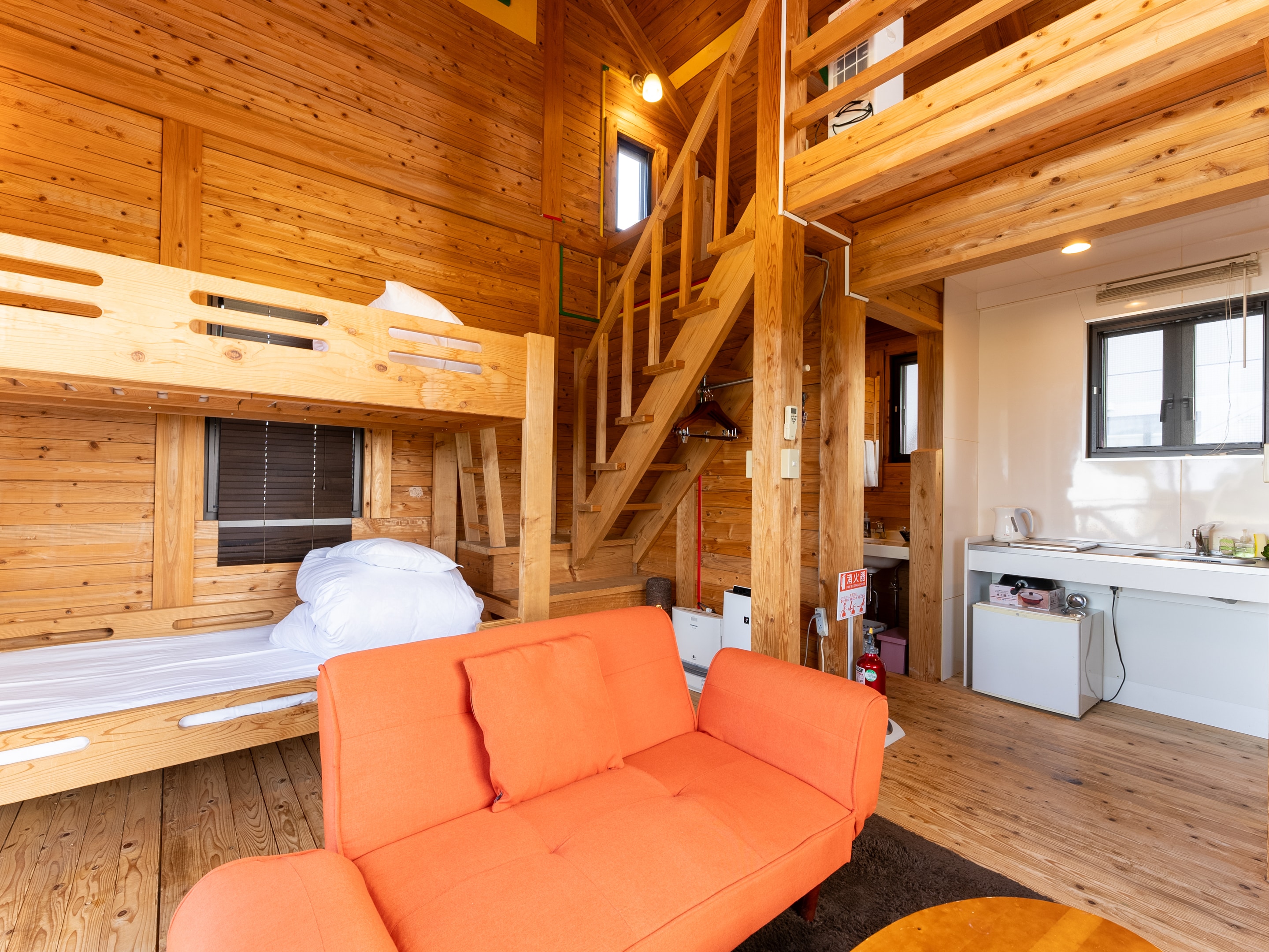 [อนุญาตให้นำสัตว์เลี้ยงเข้าพัก] ห้องคอทเทจ 20 ตร.ม. (พร้อมห้องใต้หลังคา)