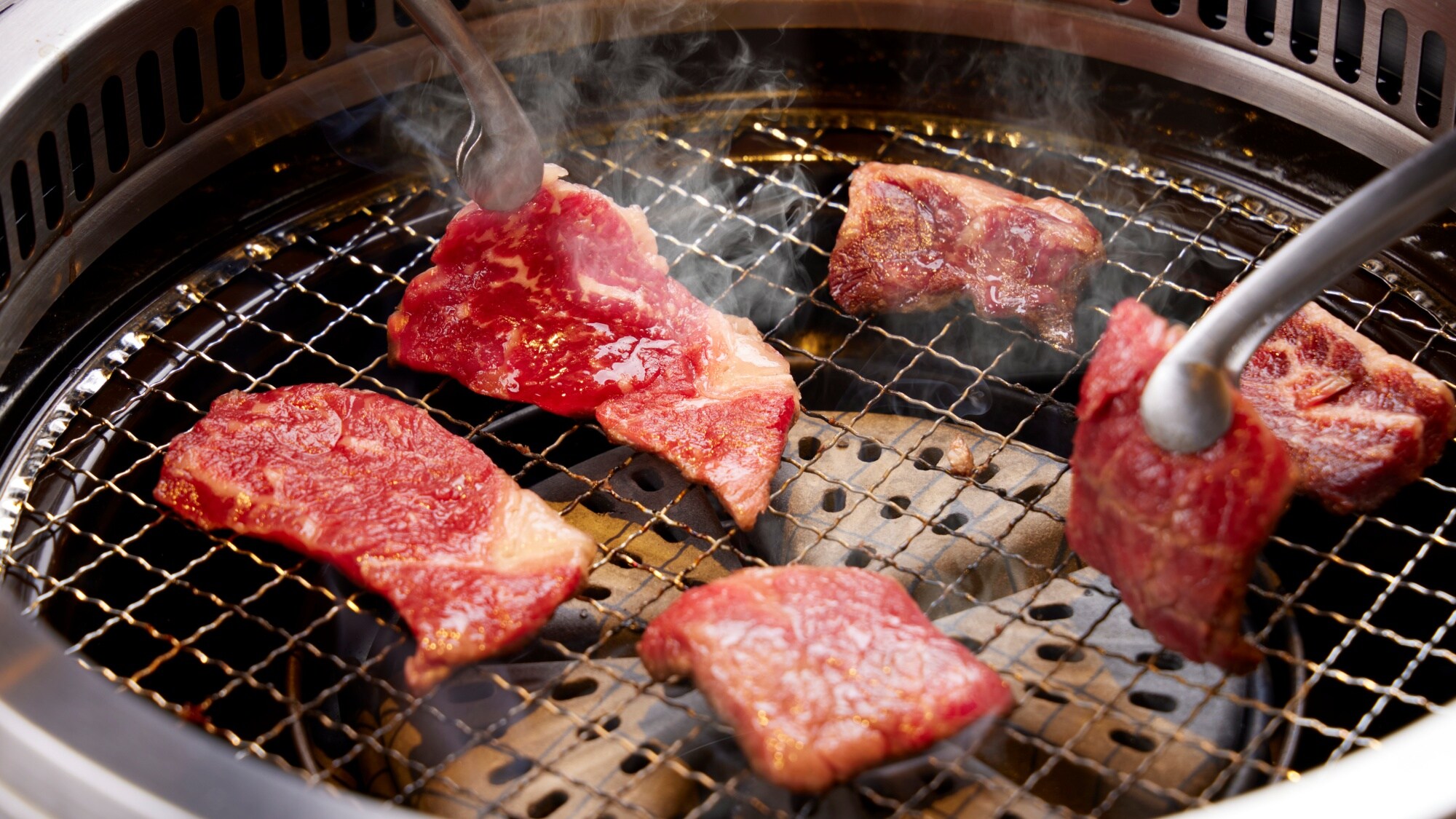 [Dinner] "Kurohige Produced by Hige" offers delicious cuts of beef such as local Kuroge Wagyu beef and domestic loin.