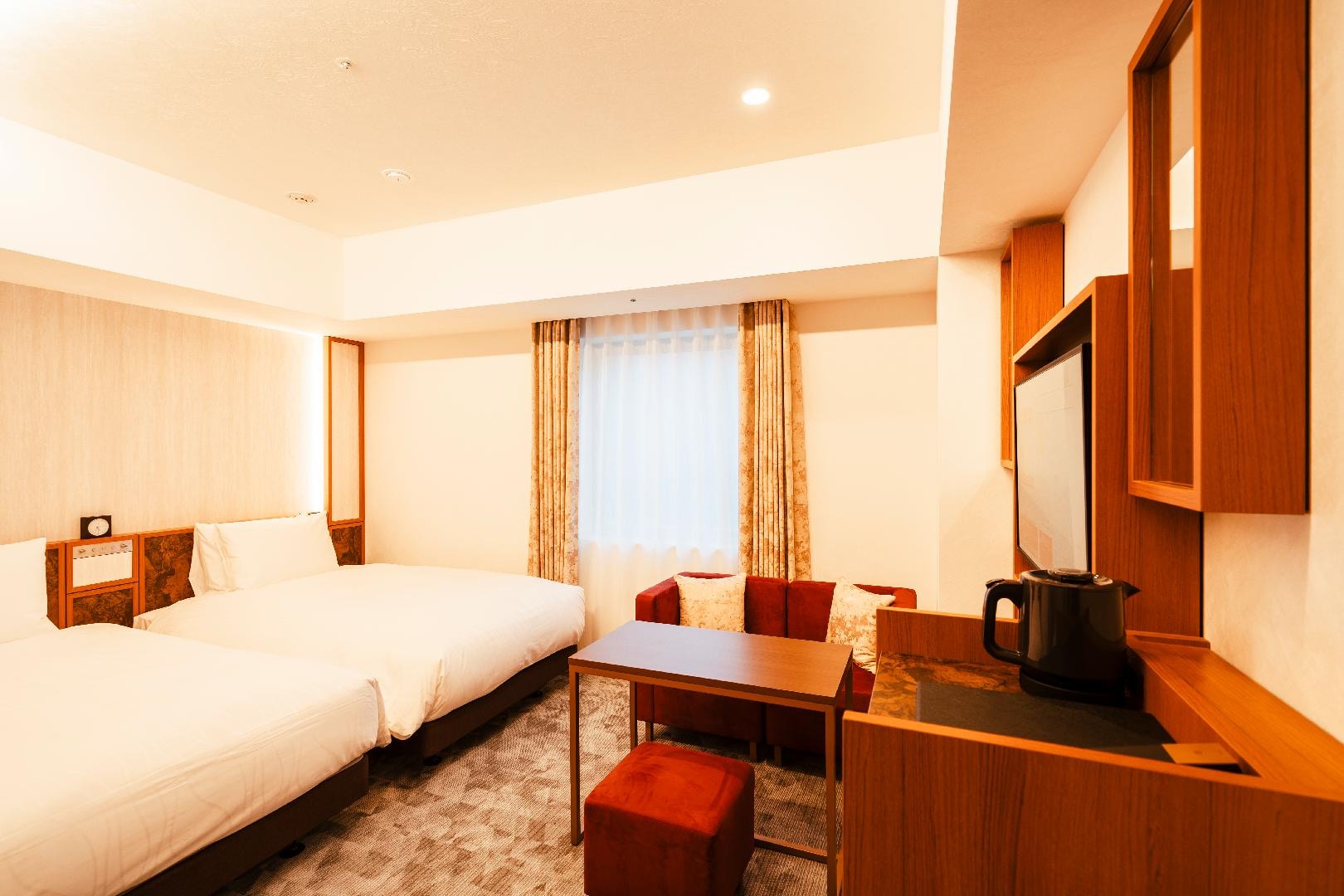 Universal Twin Room