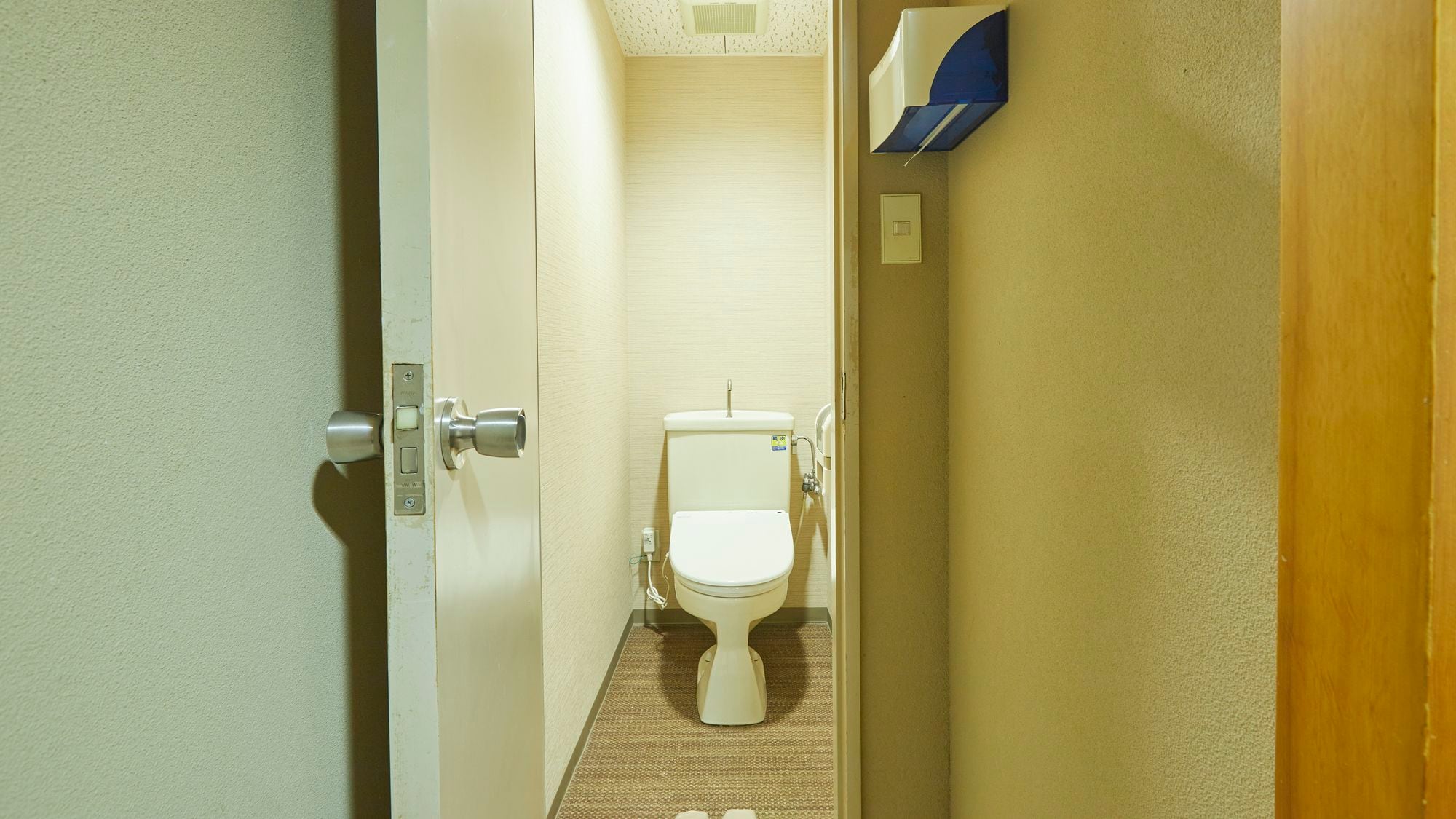 ห้องพักแบบญี่ปุ่น (8 เสื่อทาทามิ) / ห้องน้ำ