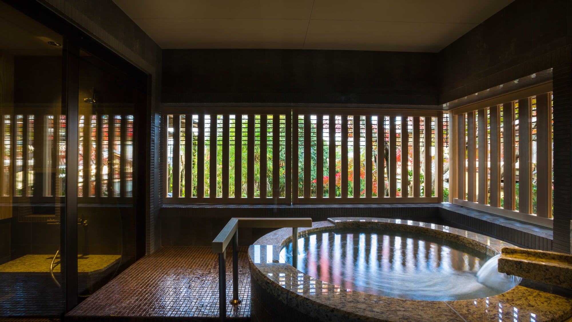 Japanese-Western style room B with semi-open-air bath