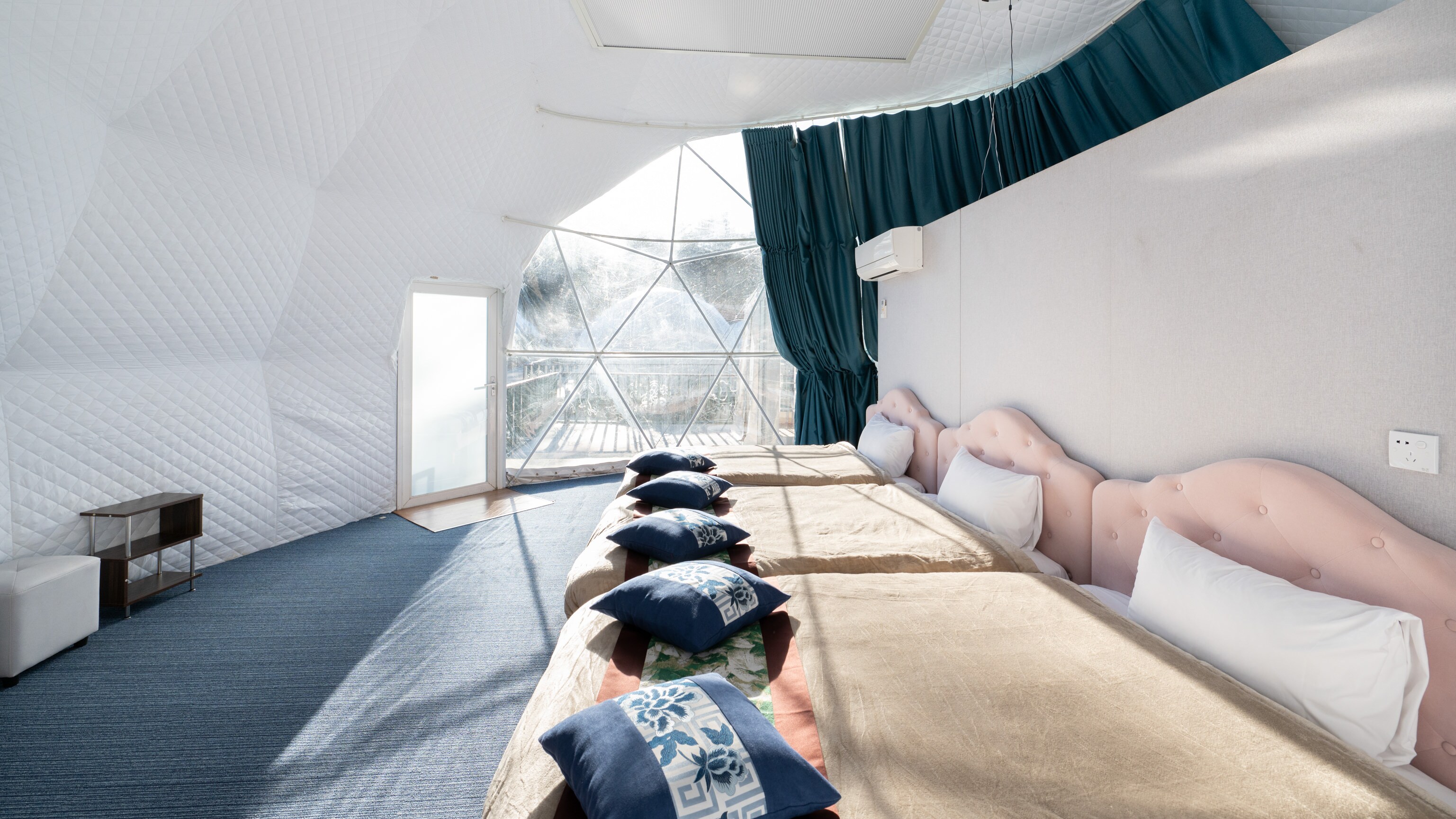 Village Dome Semi-double [3 beds]