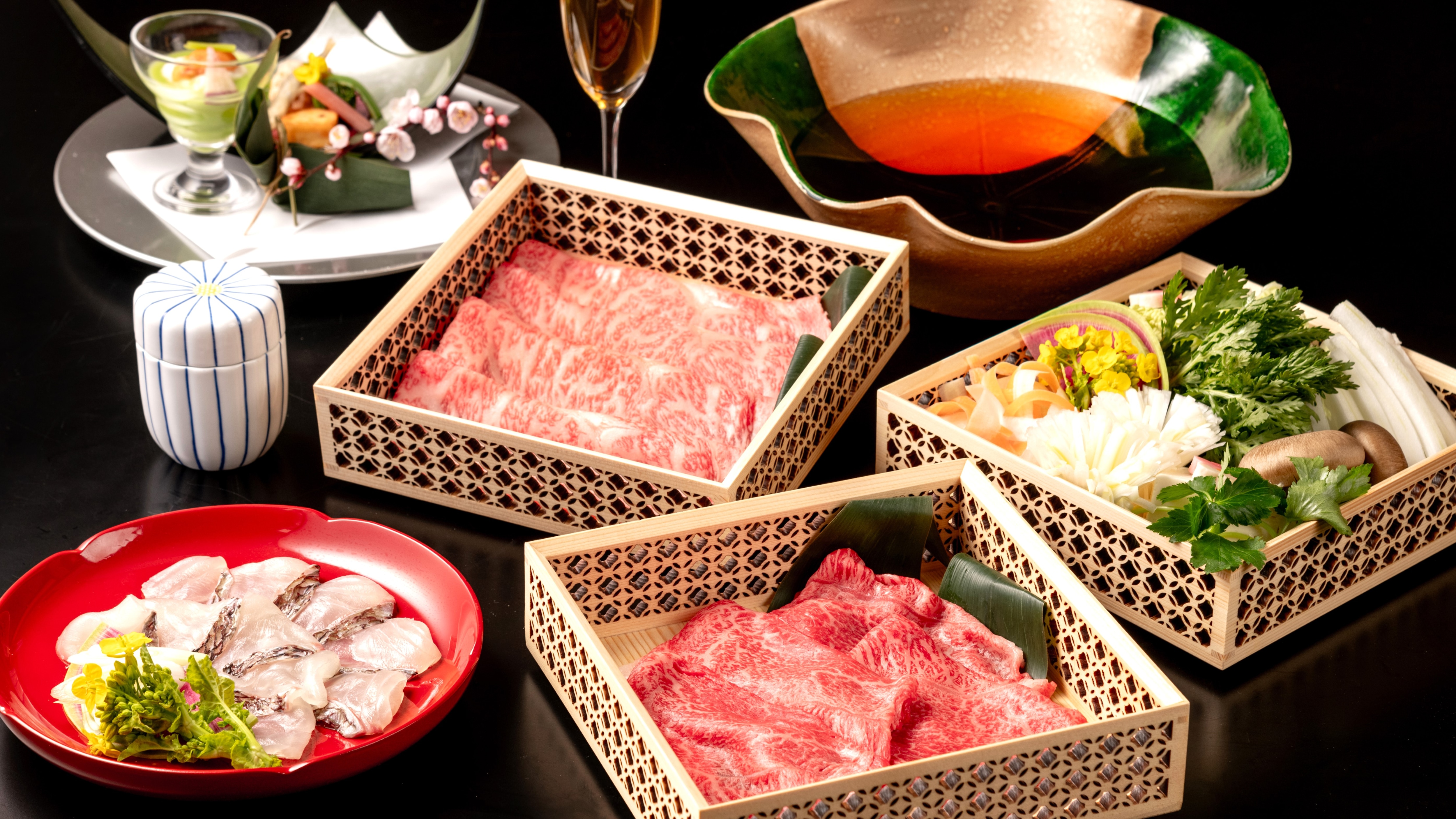Shabu-shabu course featuring A5 certified Omi beef and seasonal ingredients with secret broth (image)
