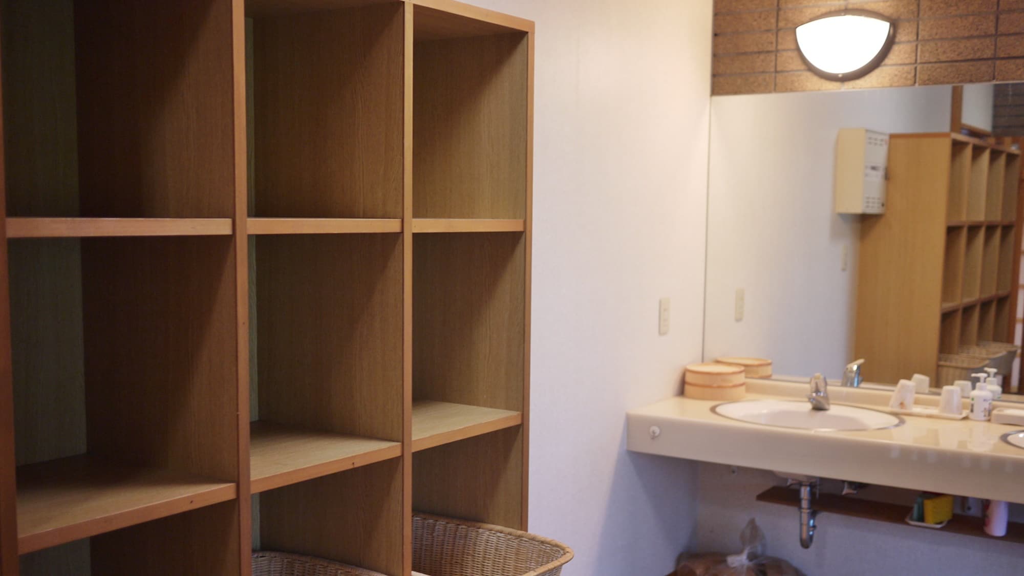 * Example in the hall: Dressing room