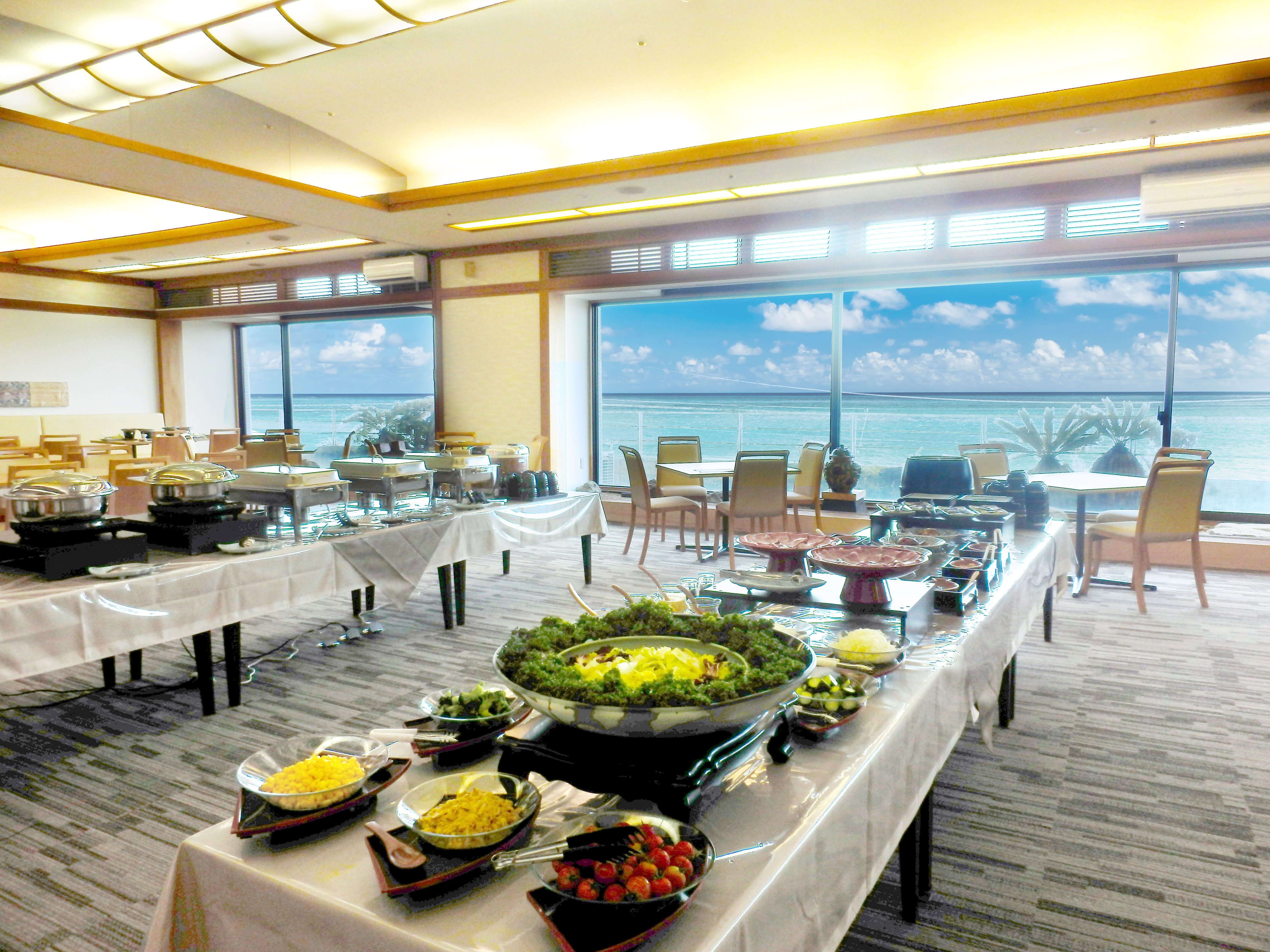 Please enjoy cooking while overlooking the sea ♪