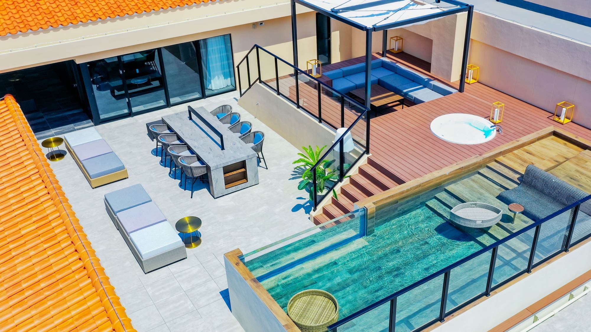 [Guest room] Aqua Pool Suite (9th floor) Living room (108.2 square meters)