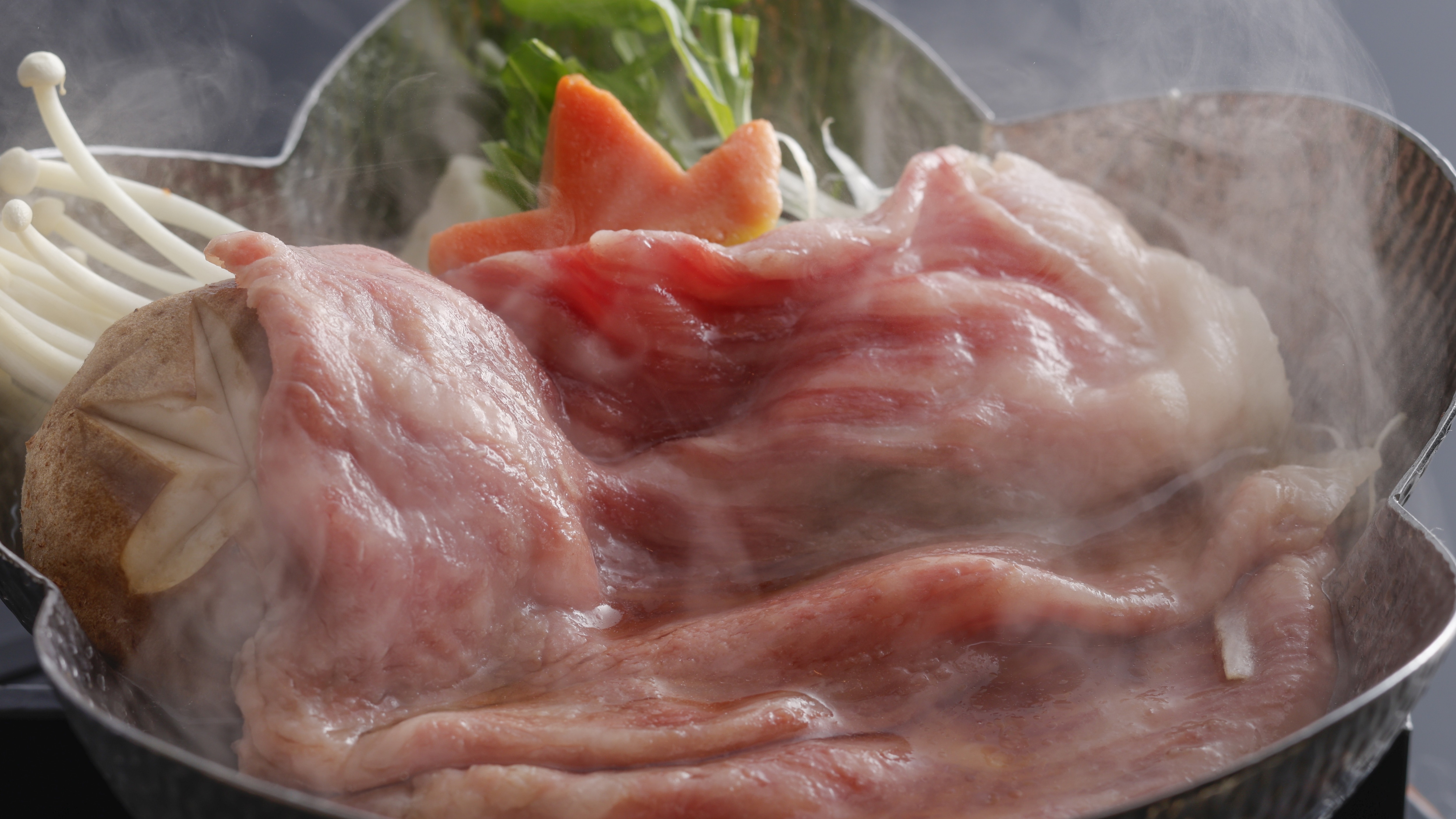 伊予牛の牛鍋は特製の割り下で※イメージ