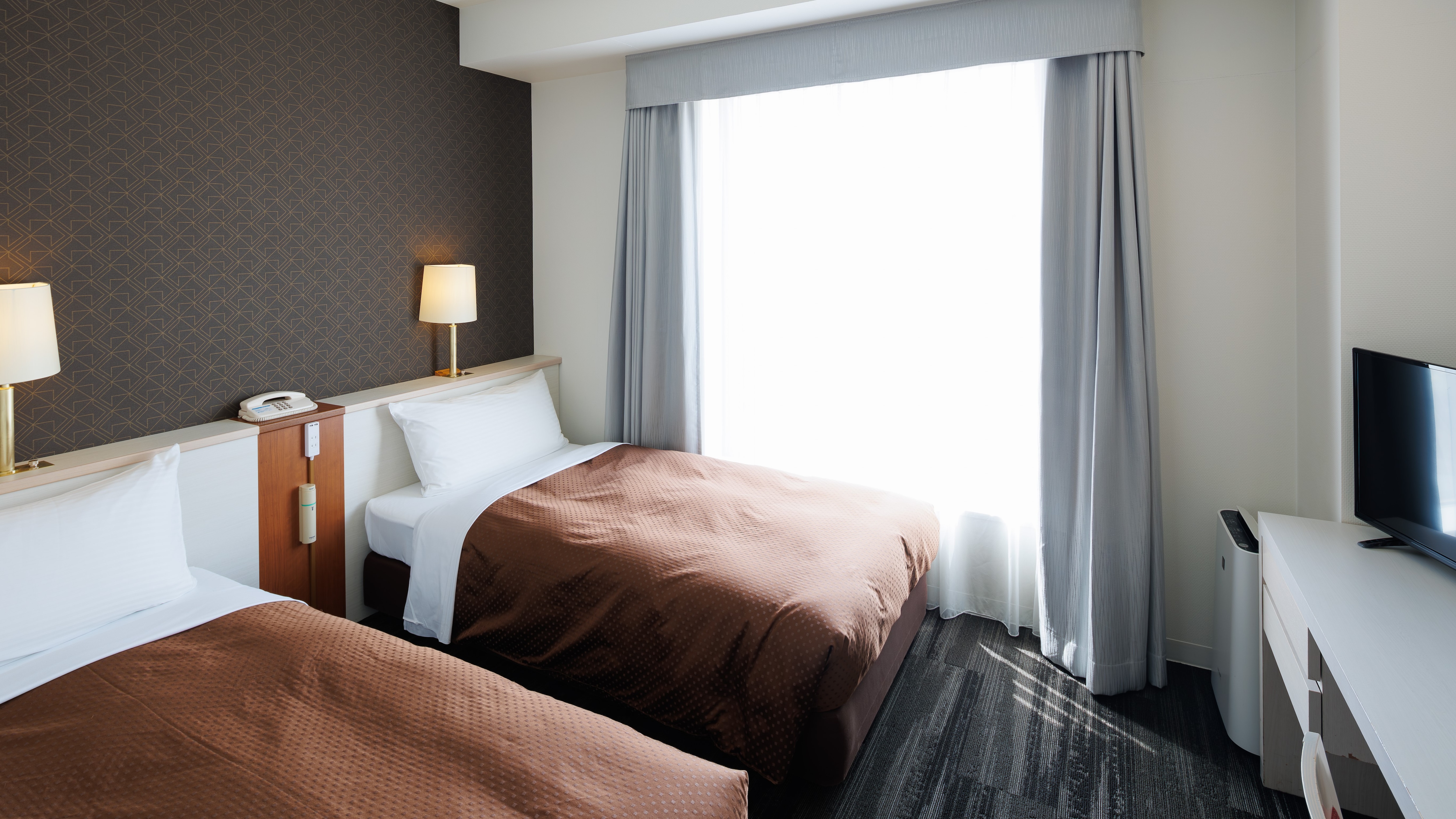 Standard twin limited to the 3rd and 4th floors -A value-for-money twin room-