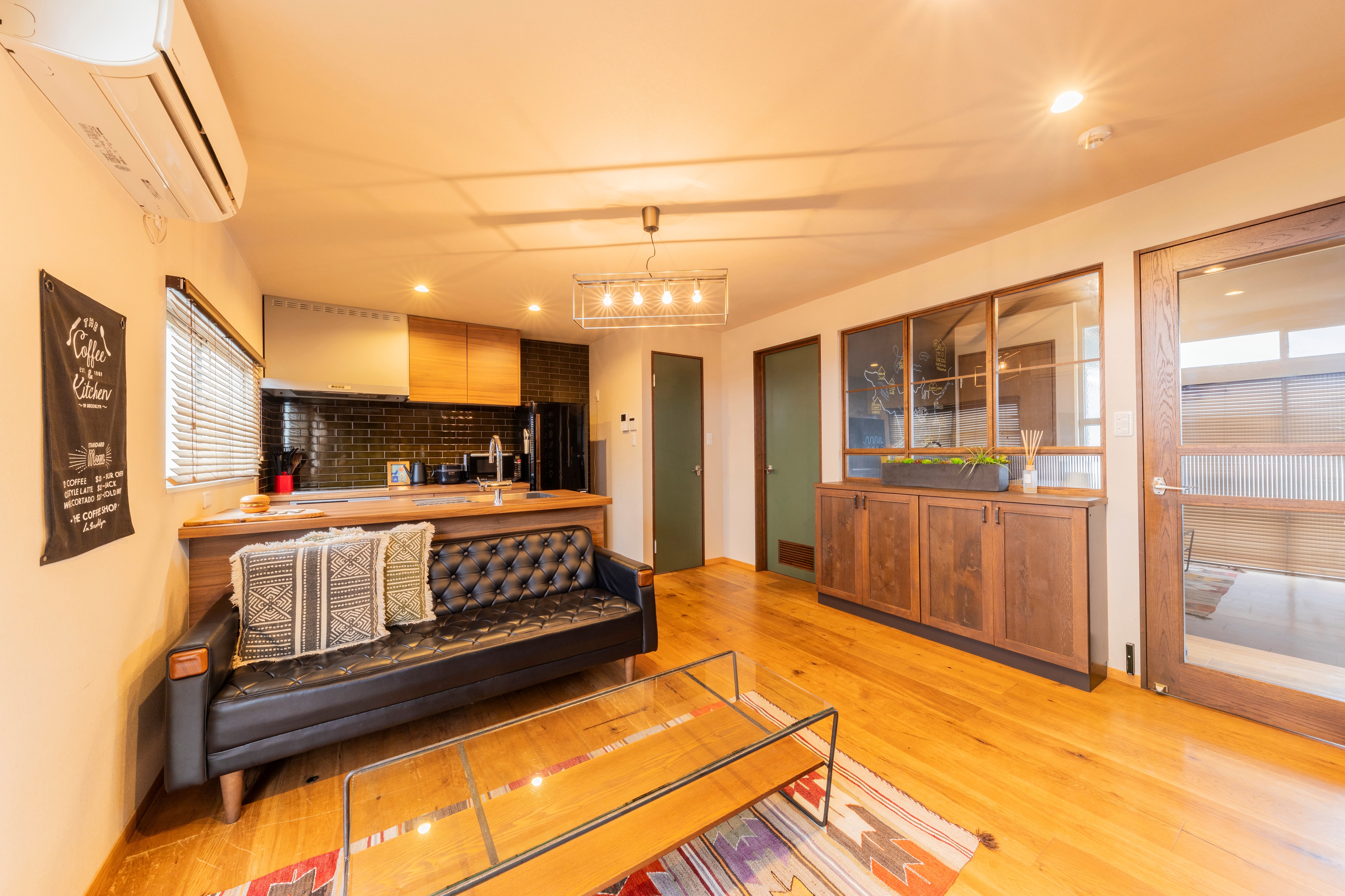 MINO103 Living room