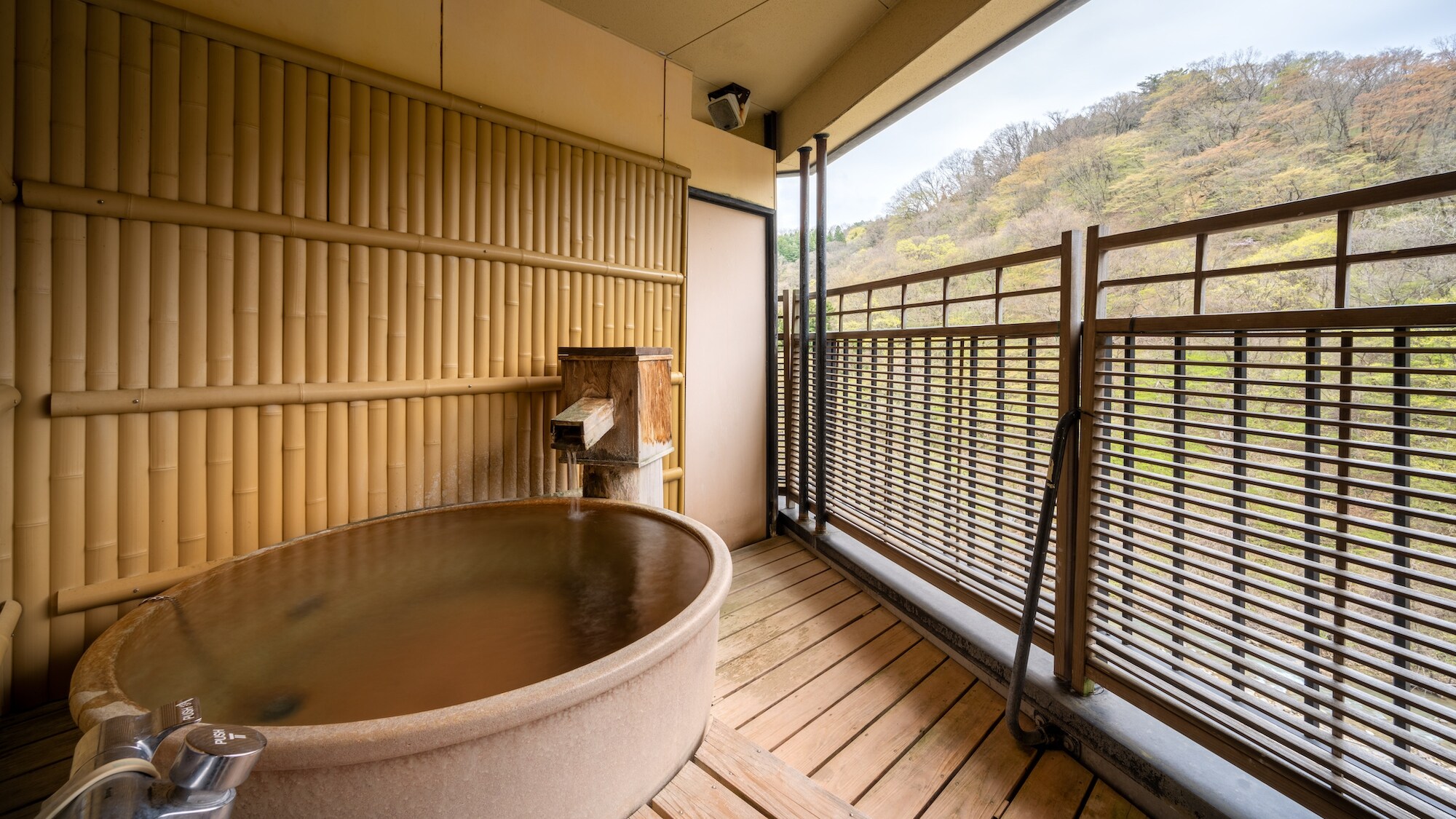 Nibankan guest room open-air bath