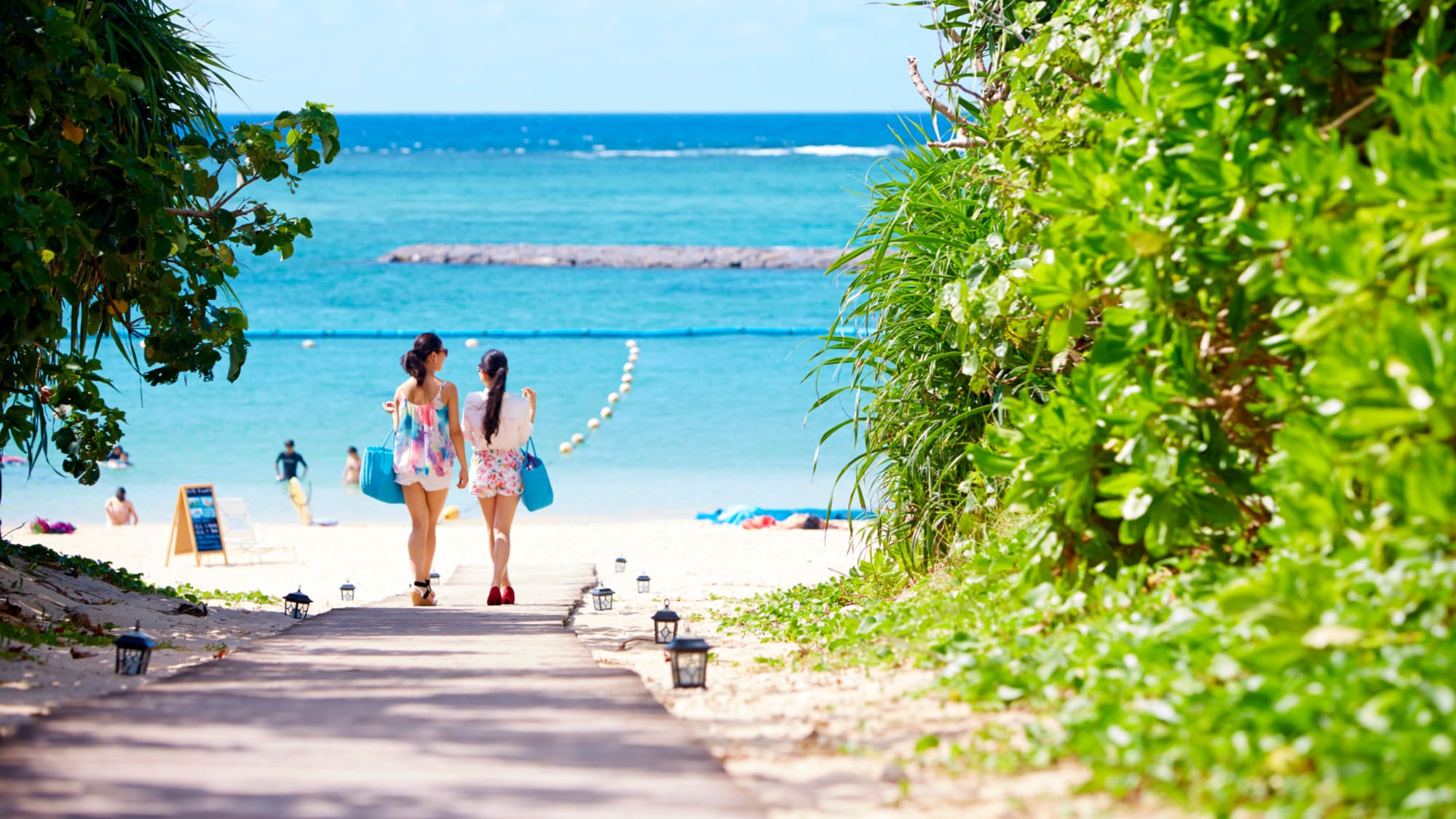 ■Lewati area hijau menuju Pantai Maesato