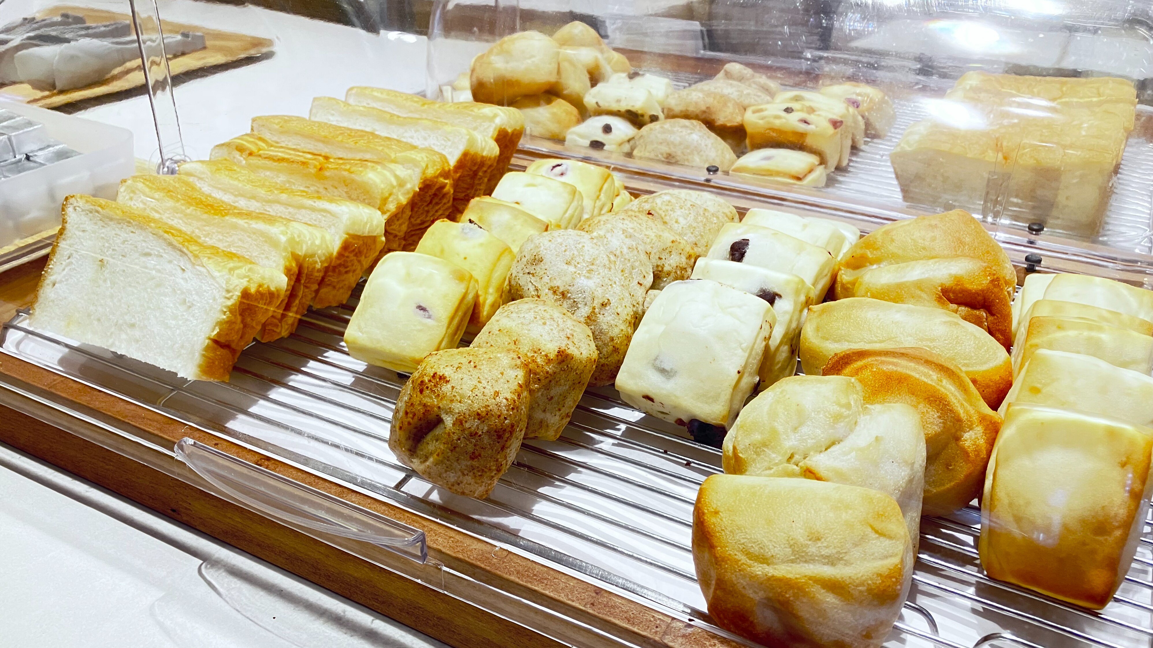 All-you-can-eat mini bread on the breakfast menu