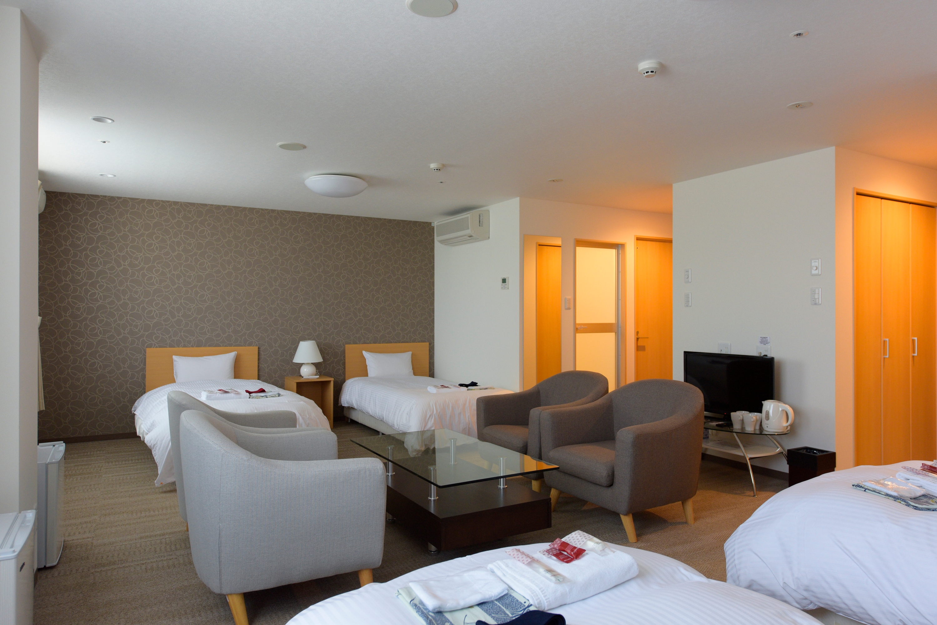 Fourth room (4 people)