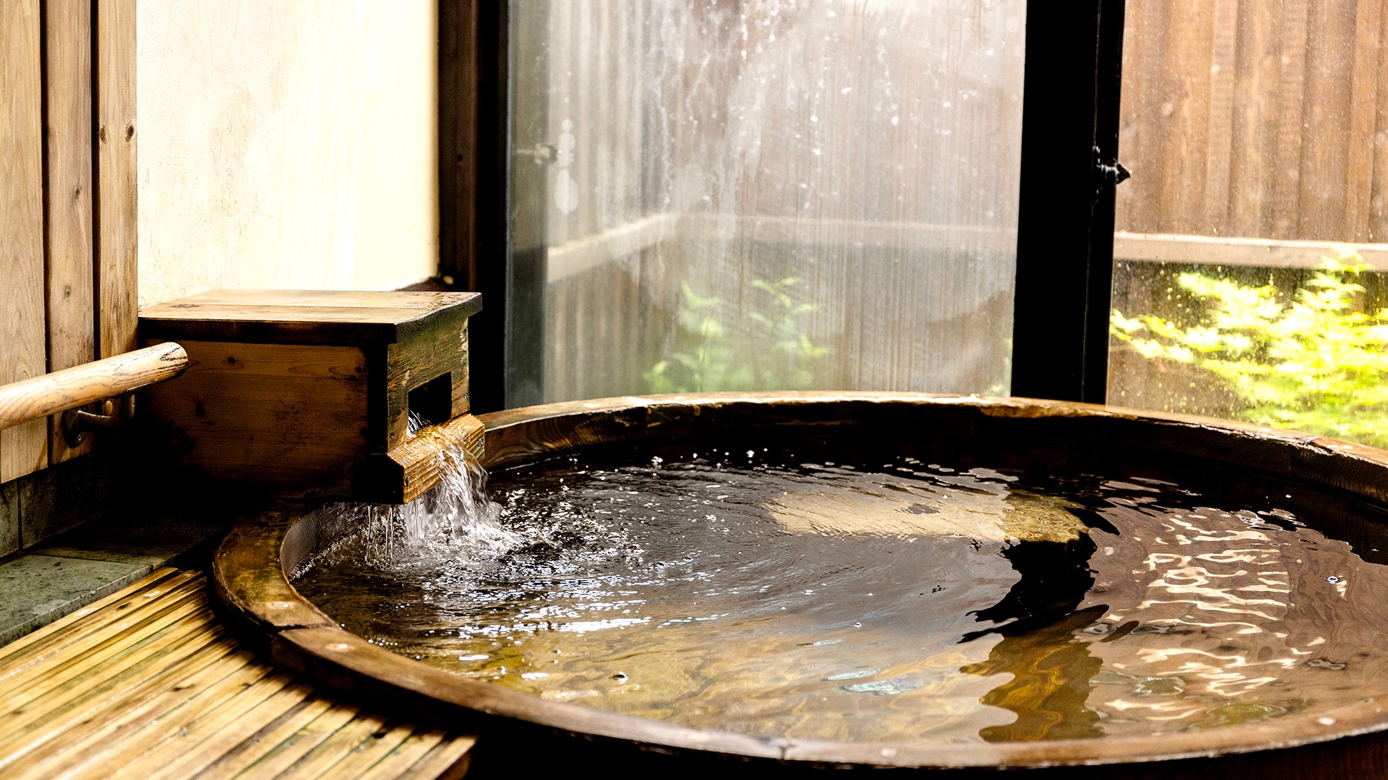 ■Private open-air bath■Enjoy some quiet time while gazing at the garden...