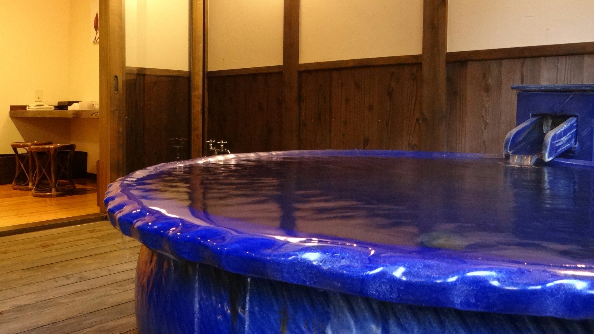[Shigaraki-yaki semi-open-air private bath, Fukiware no Yu]