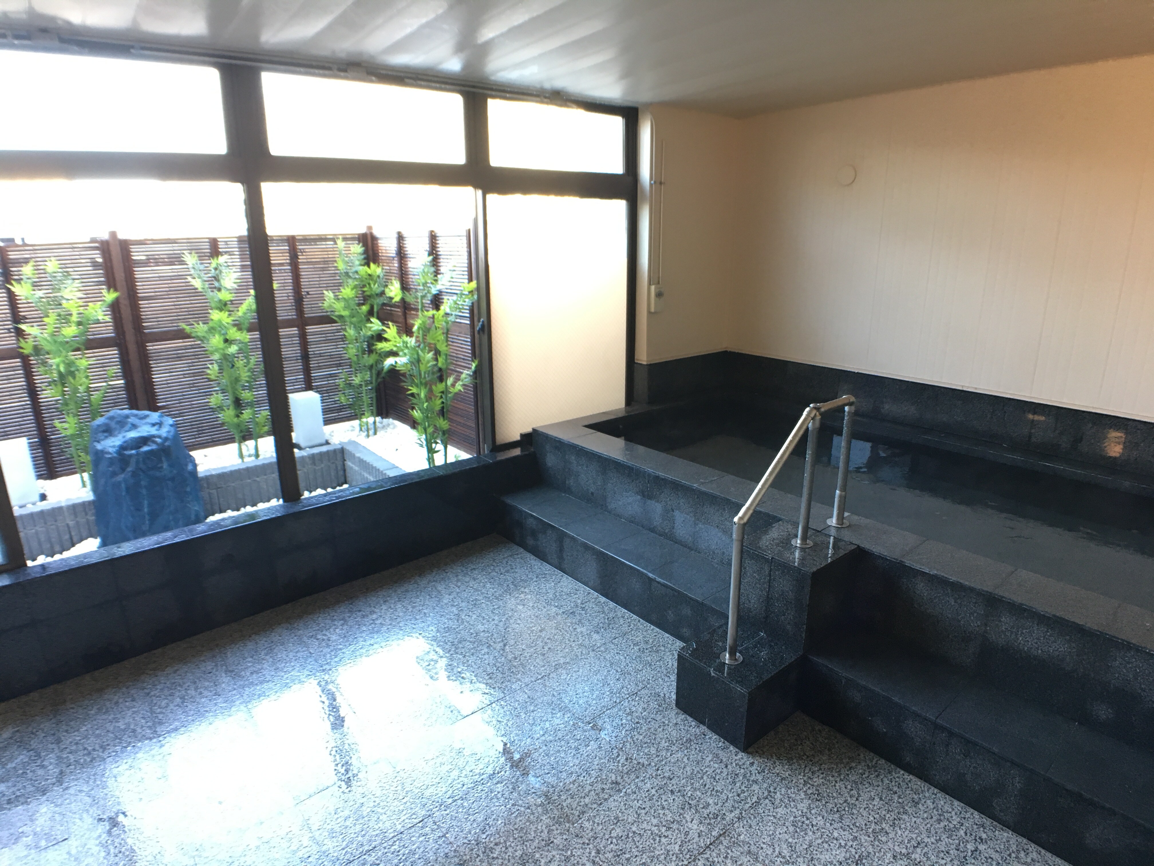 Large Bath 2