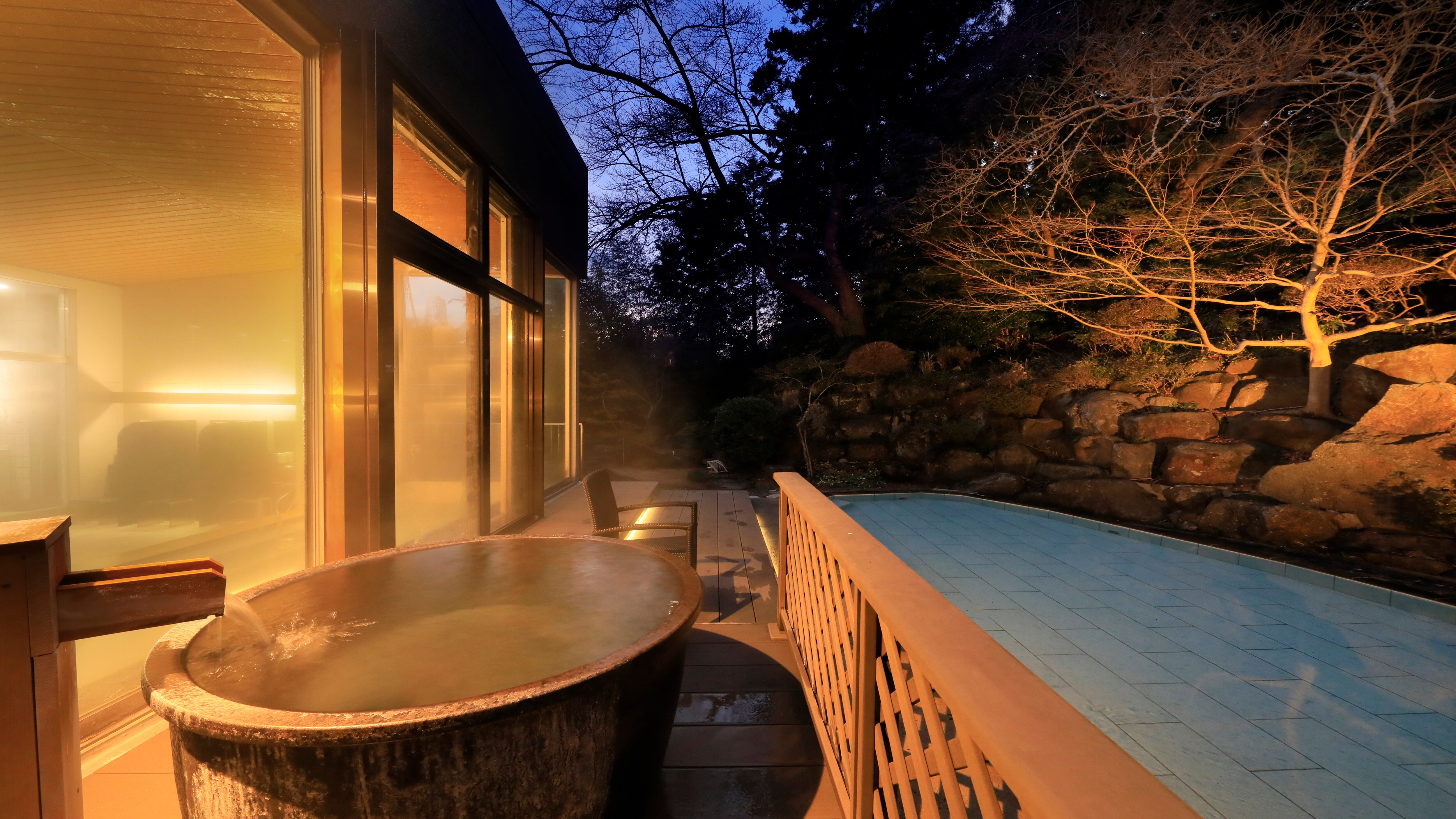 Pot bath (evening view)
