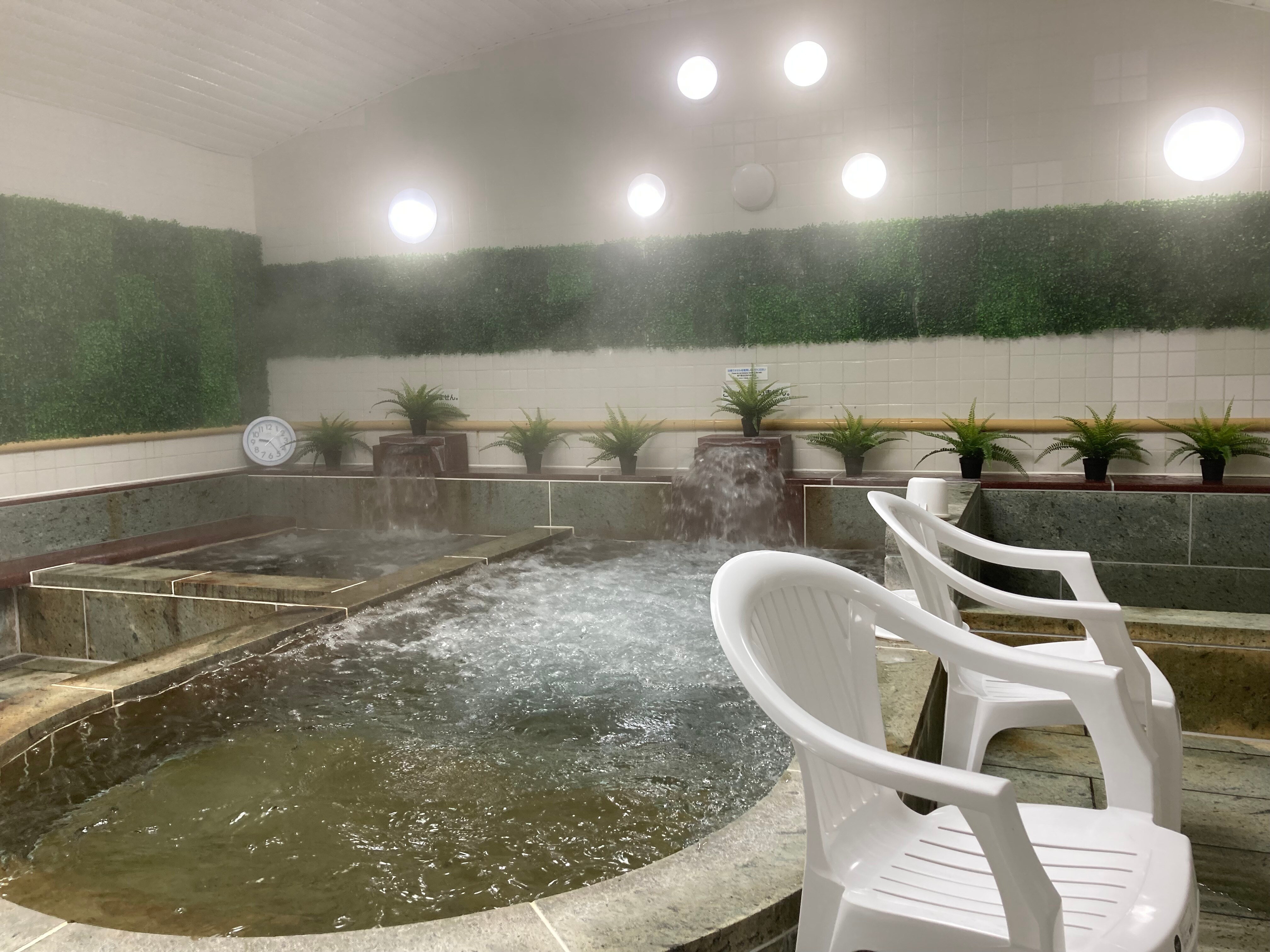 2F large bath