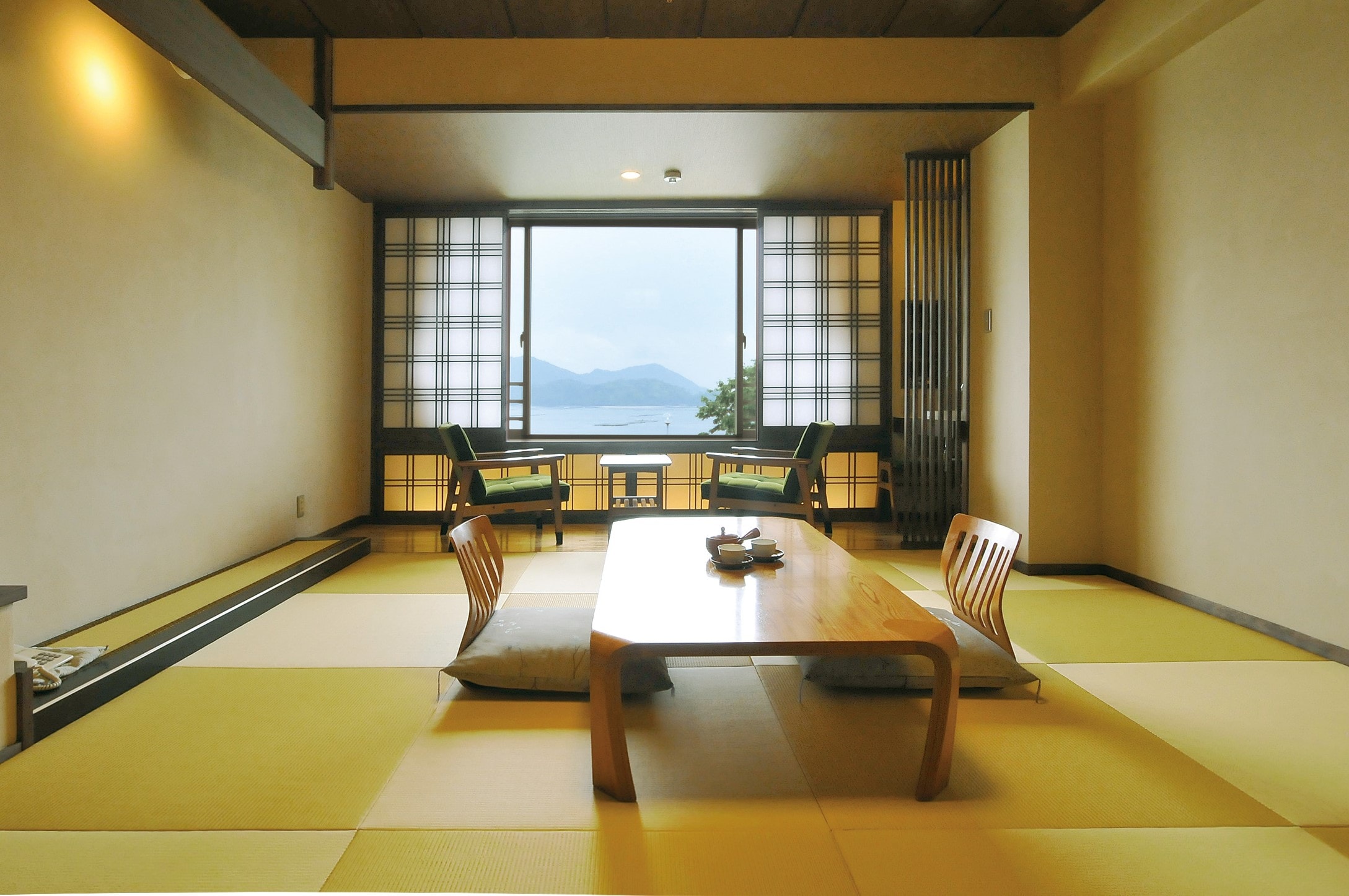 Rooms 206-212: 10 tatami Japanese-style rooms