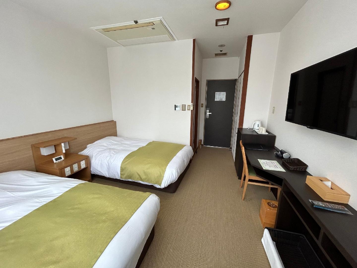 An example of a business twin room