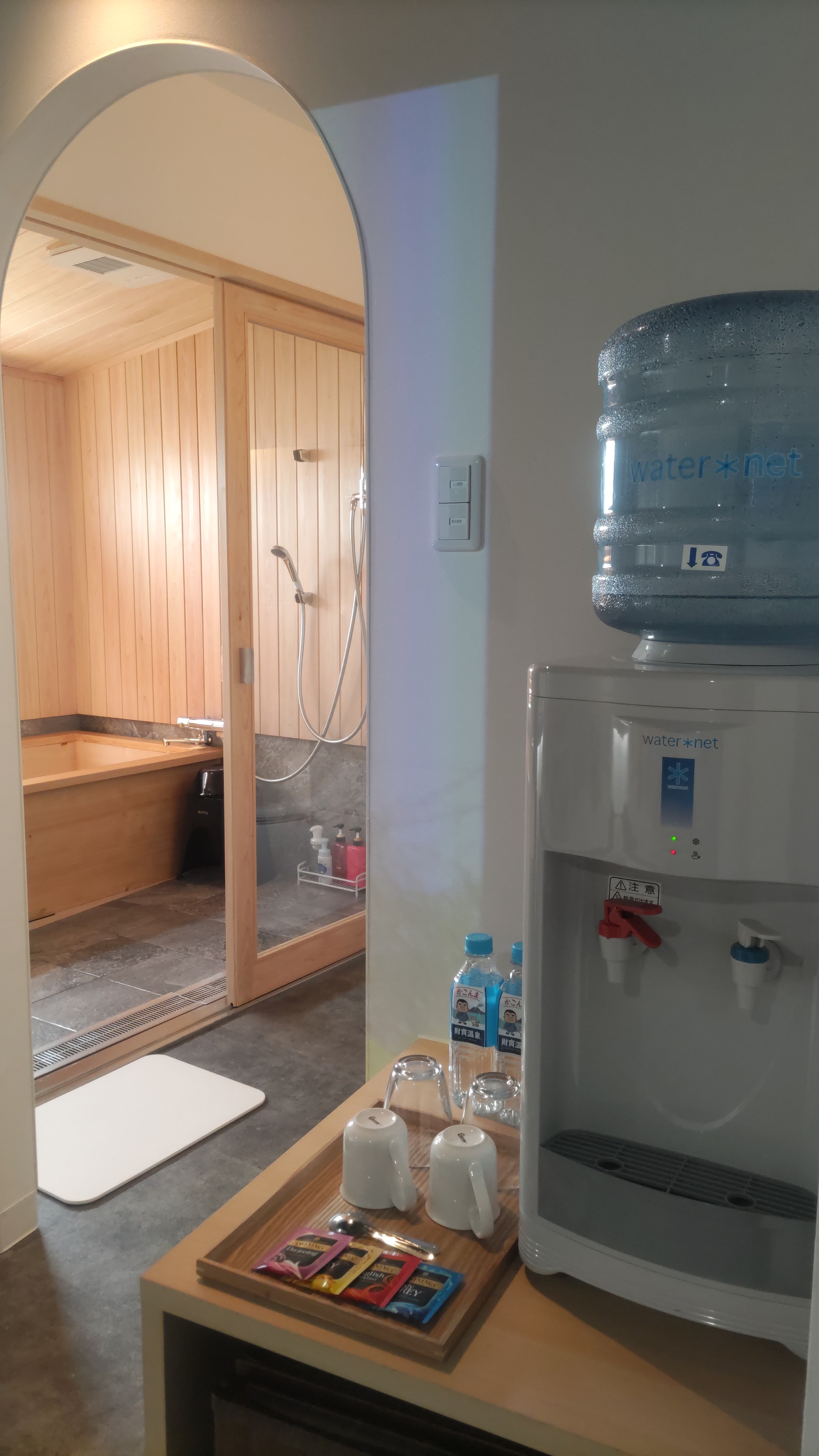 Máy chủ nước phòng đặc biệt