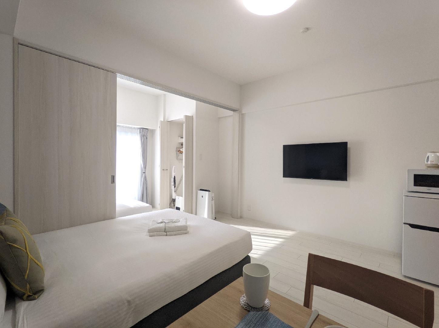 2 double beds with partition