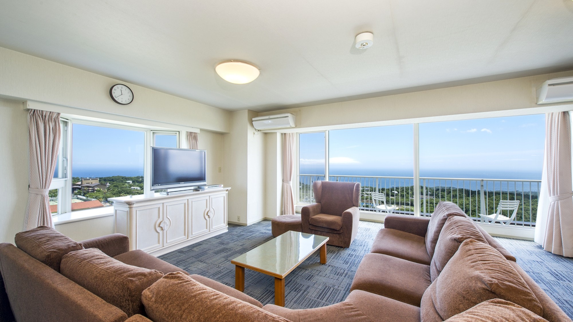 [Deluxe Suite (3LDK)]
