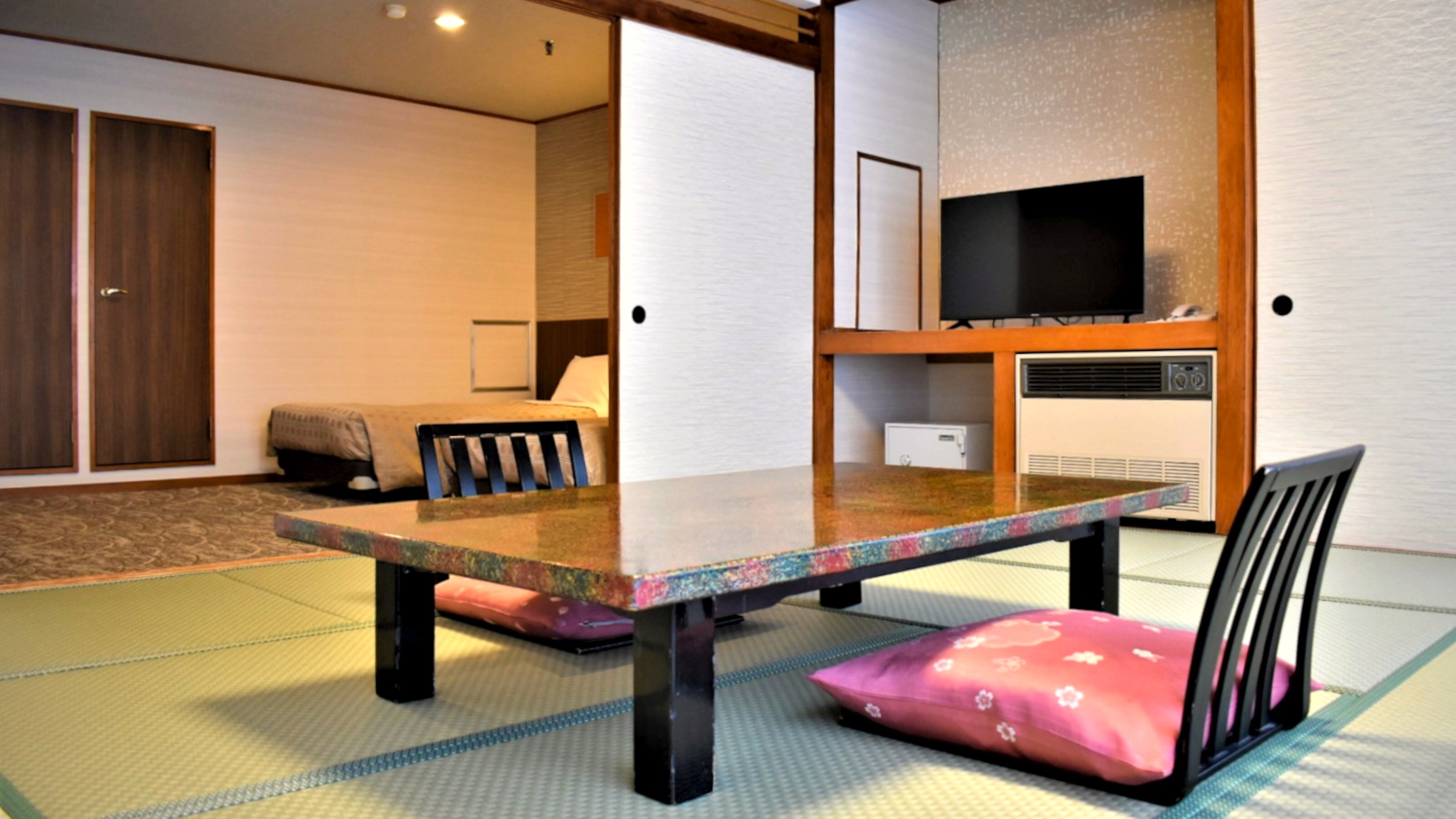 〇Renovated Japanese-Western style room