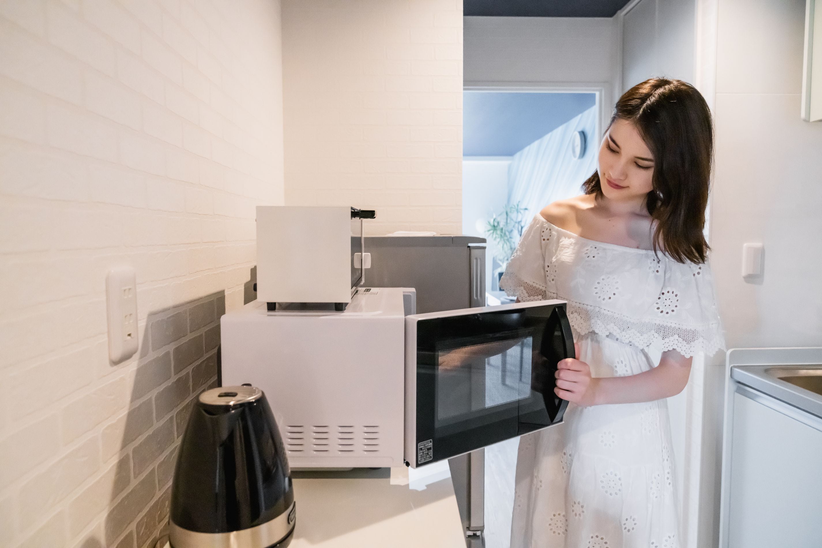 All rooms are equipped with microwaves and electric kettles.