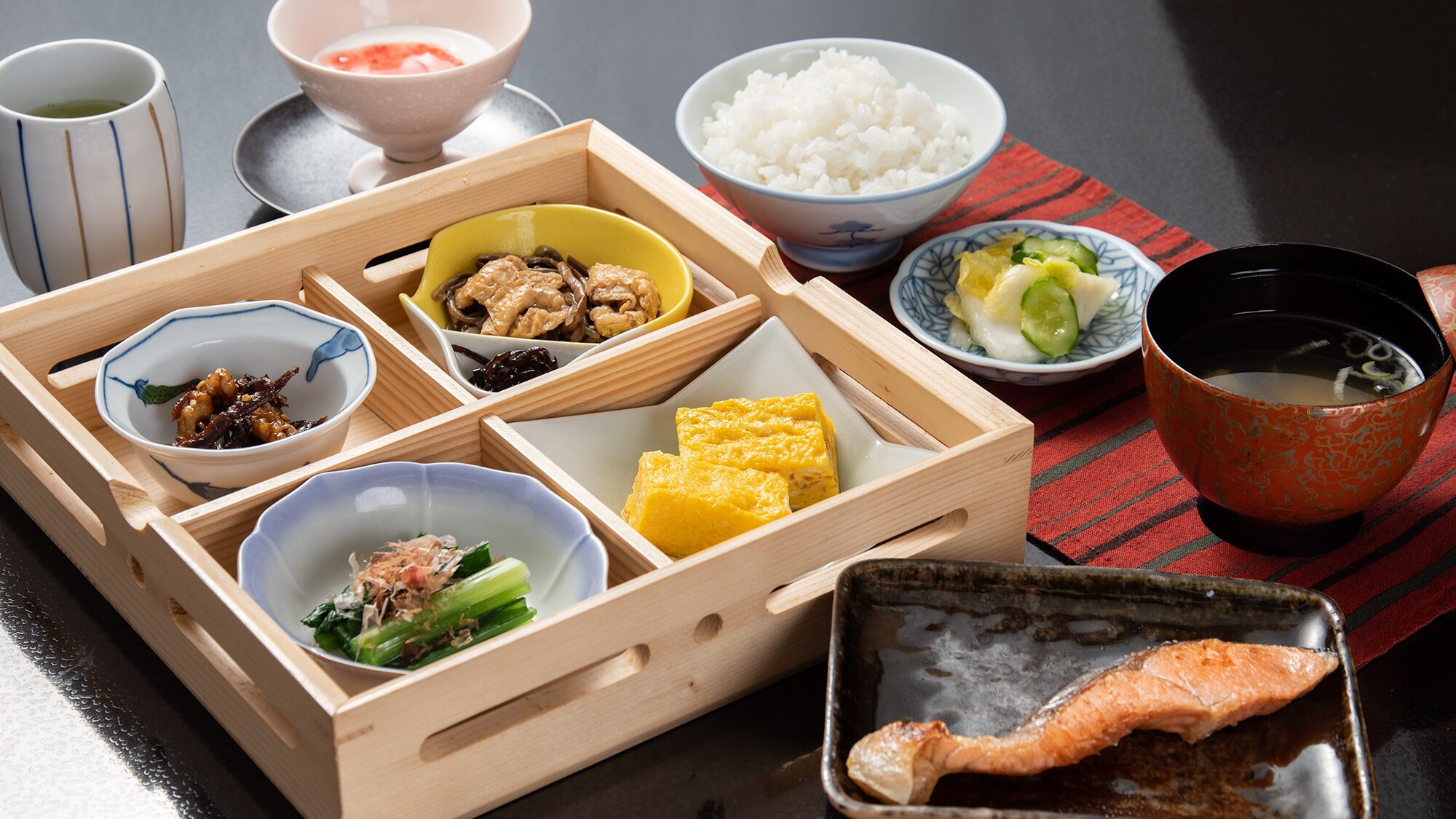 * [Example of full breakfast] We will provide you with a wholesome Japanese meal.