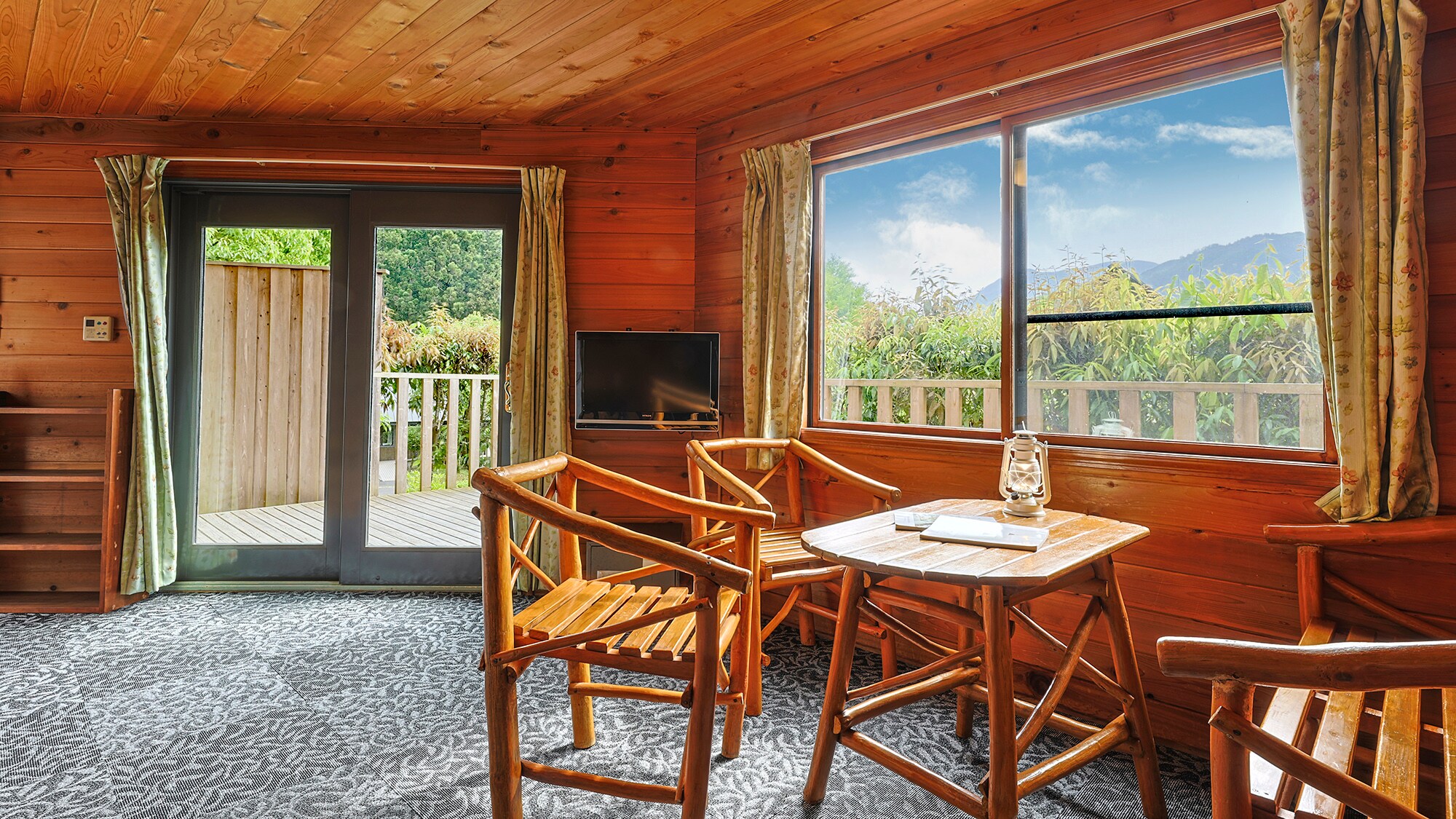 小屋 | 3R + 閣樓和露天浴池