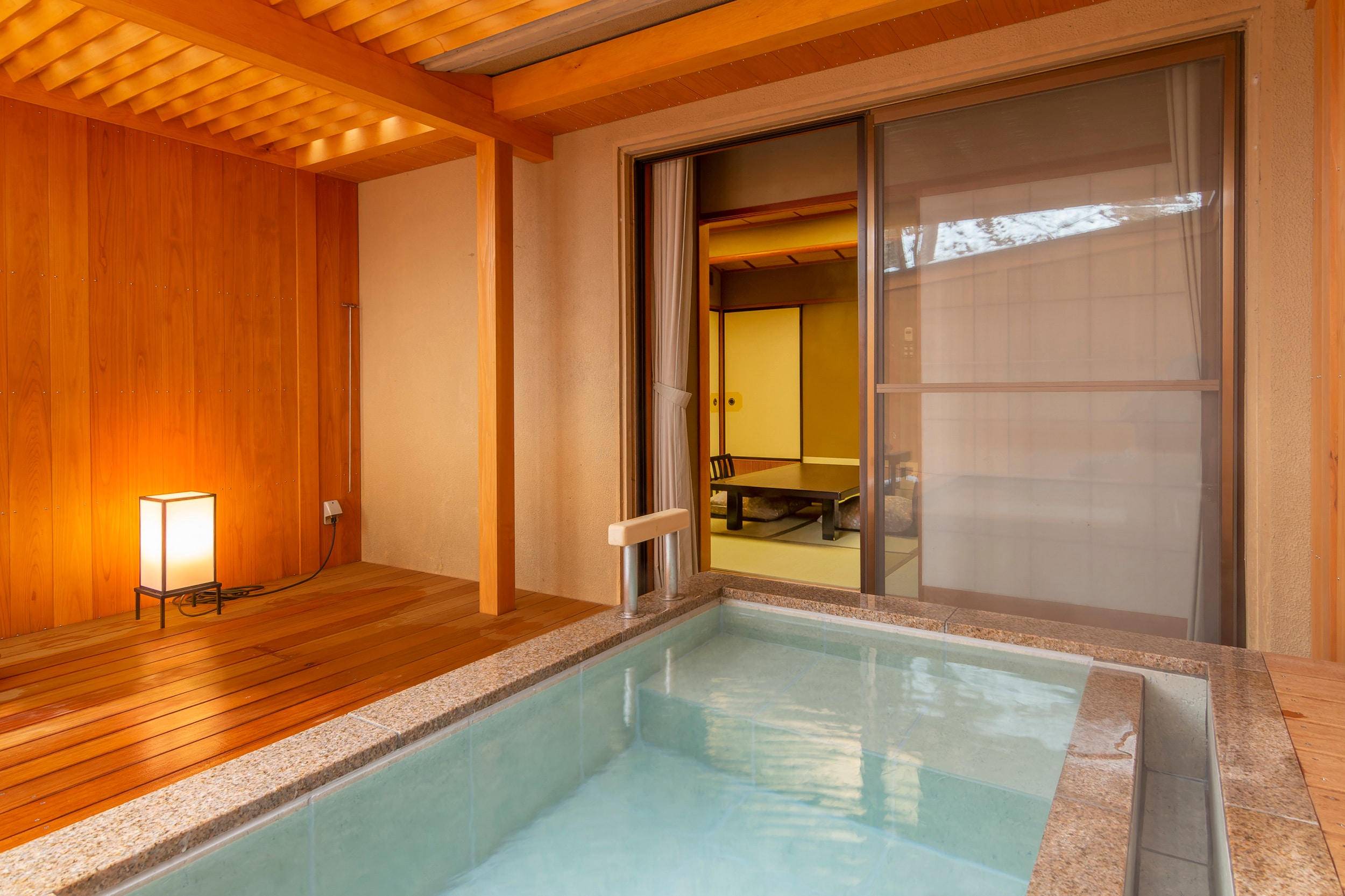 Guest room with open-air bath that flows directly from the source [Japanese-style room 8 tatami mats]