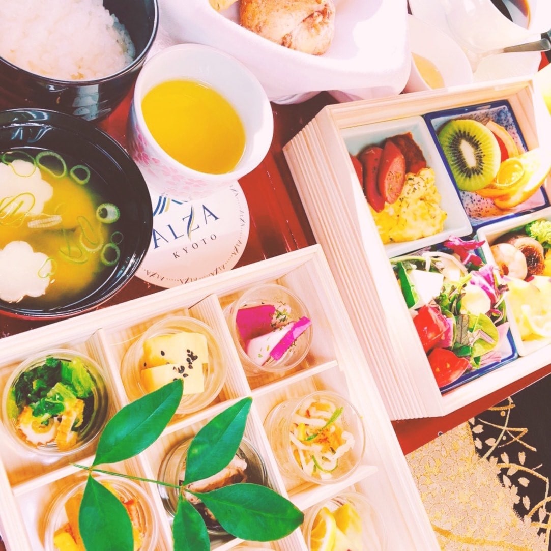 Japanese and Western breakfast
