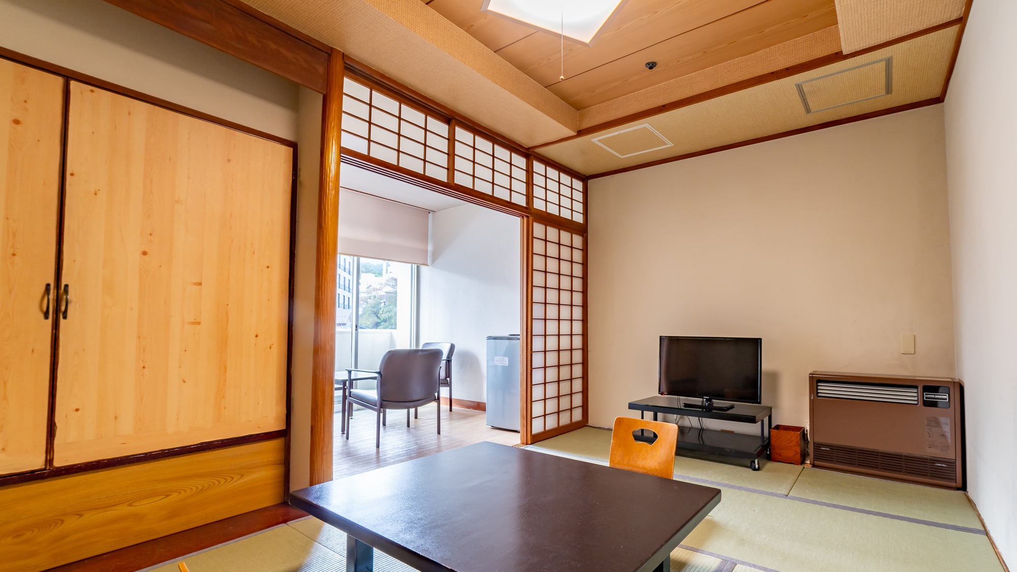 [Japanese-style room 7.5 tatami Yubatake side]